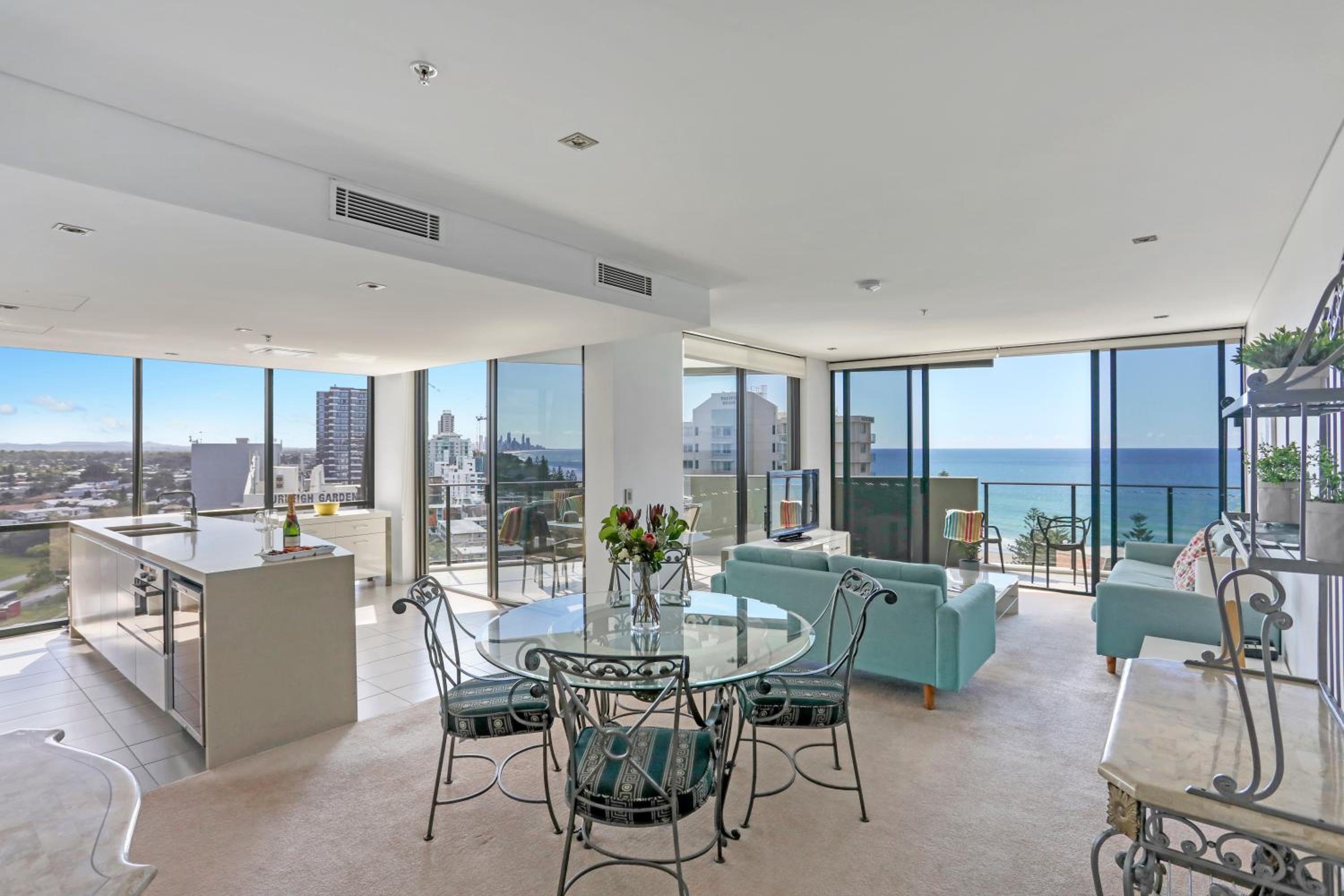 3 Bedroom Ocean View - Photo 5