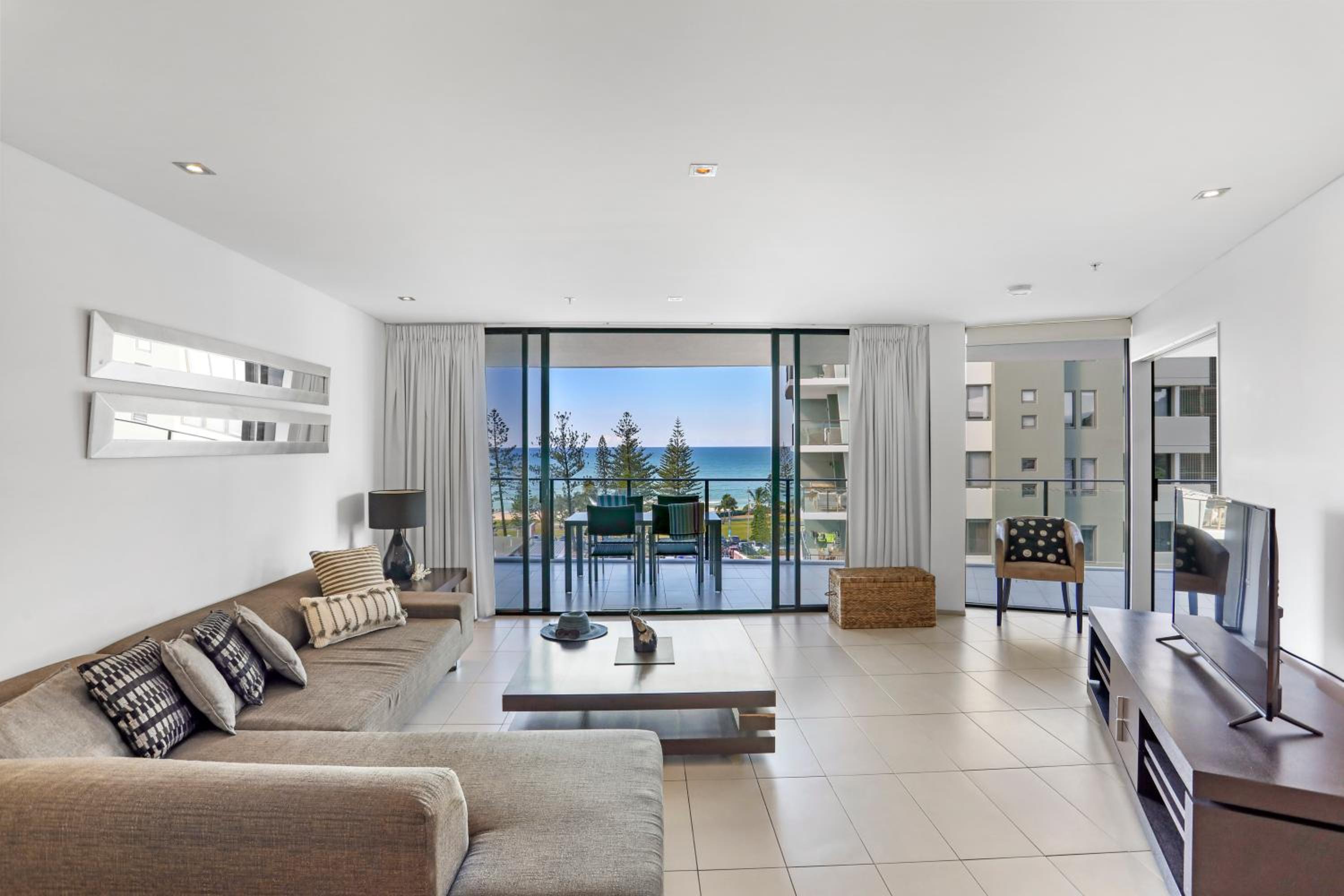 1 Bedroom Oceanview + Media (Pet Friendly on Request) thumbnail 5