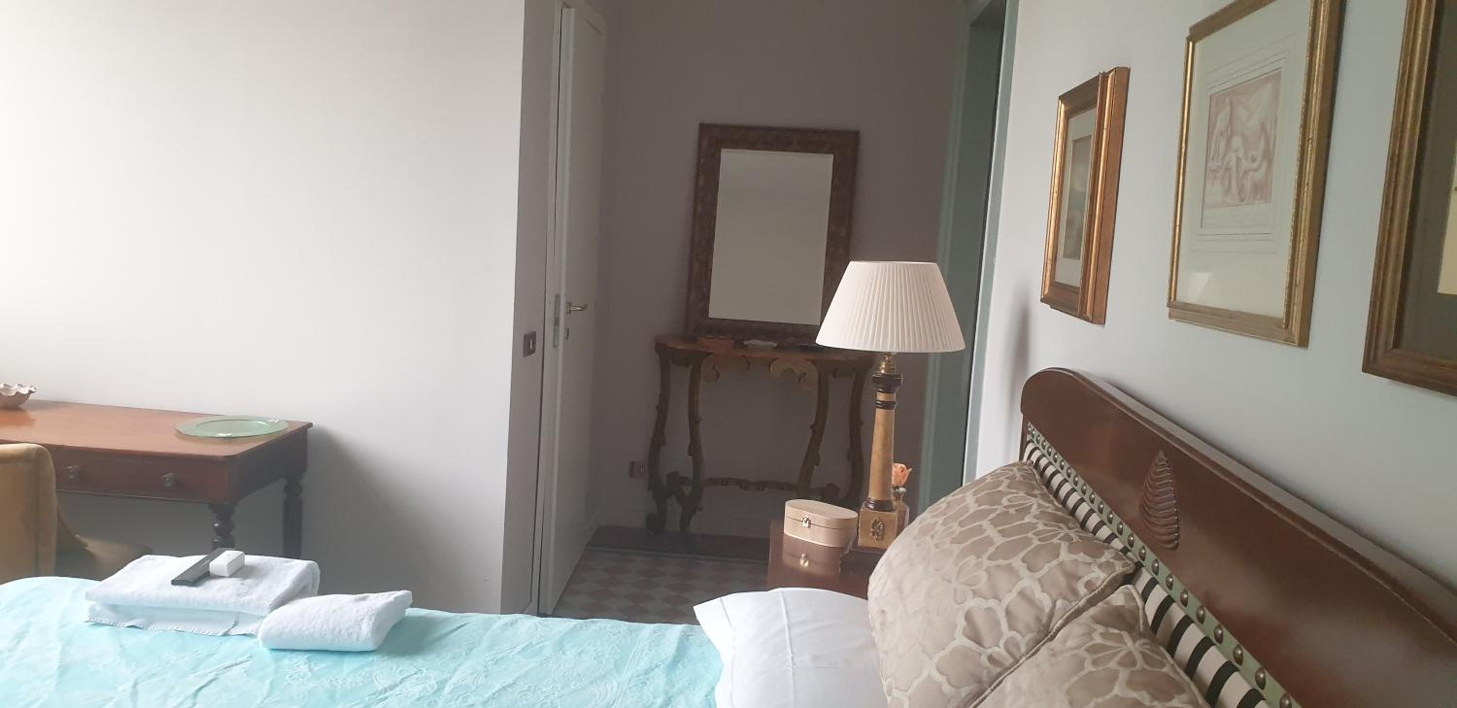 Large Double Room photo 2