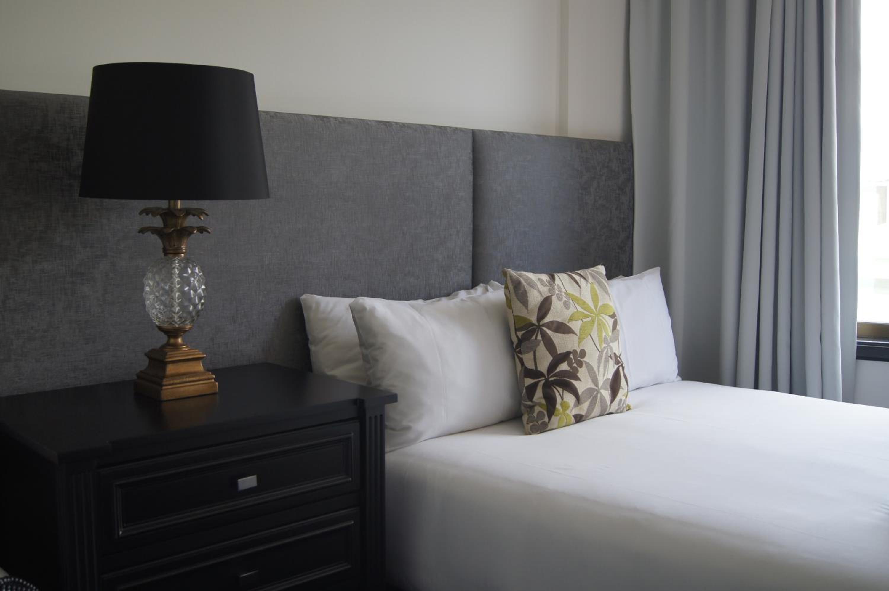Deluxe King Room - Photo 3