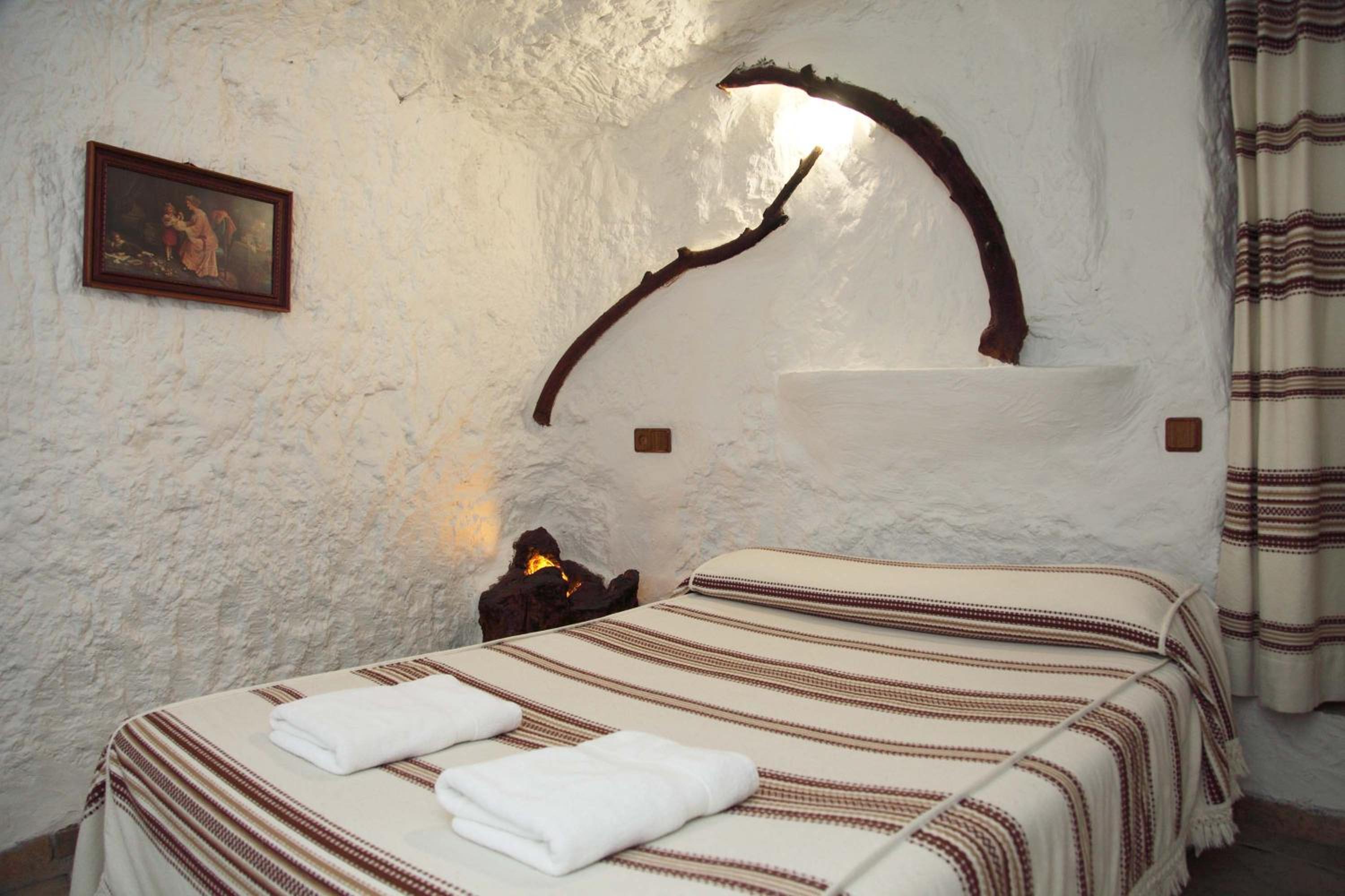 Cave (2 Adults) photo 2