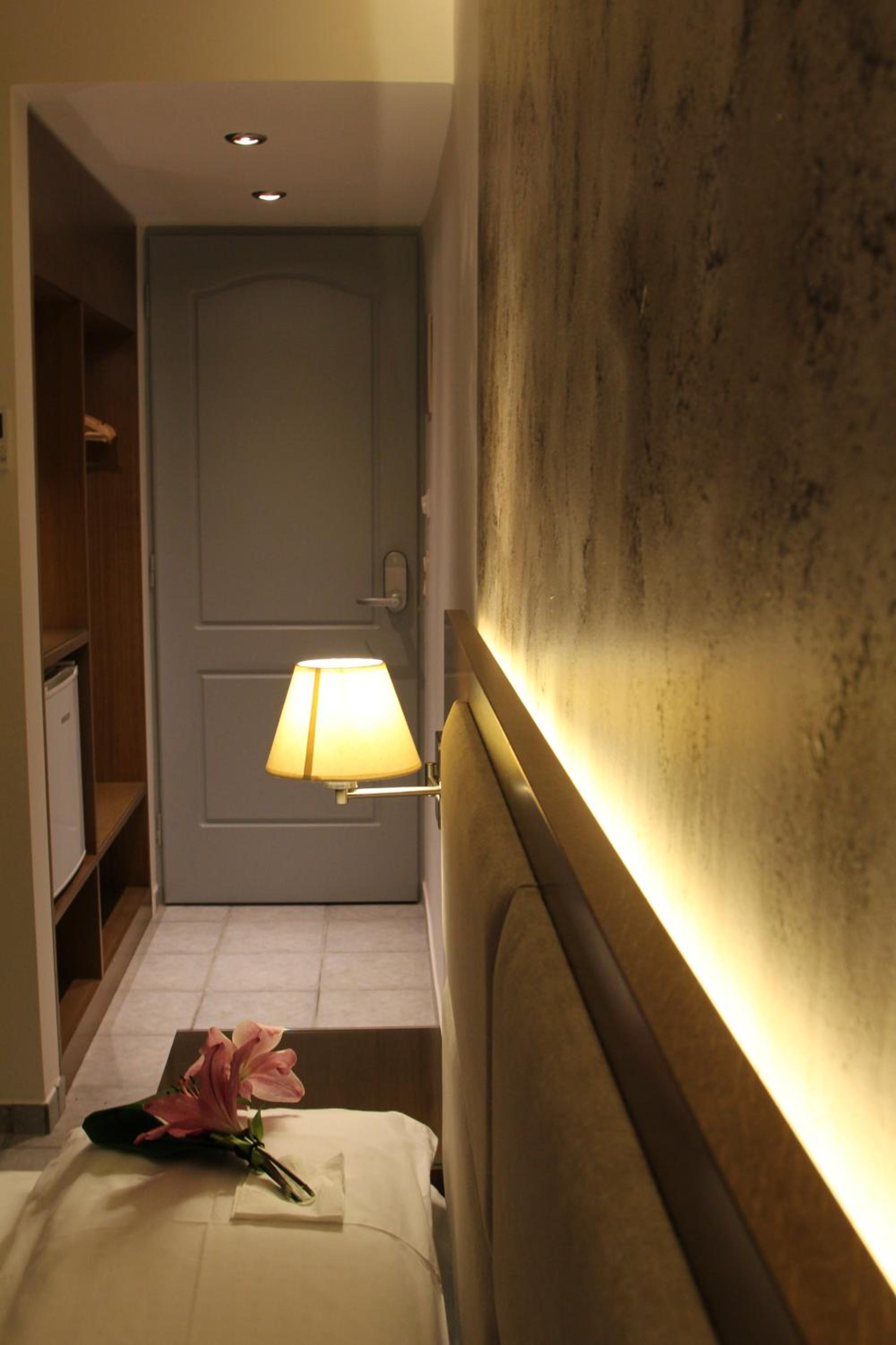Double or Twin Room photo 3