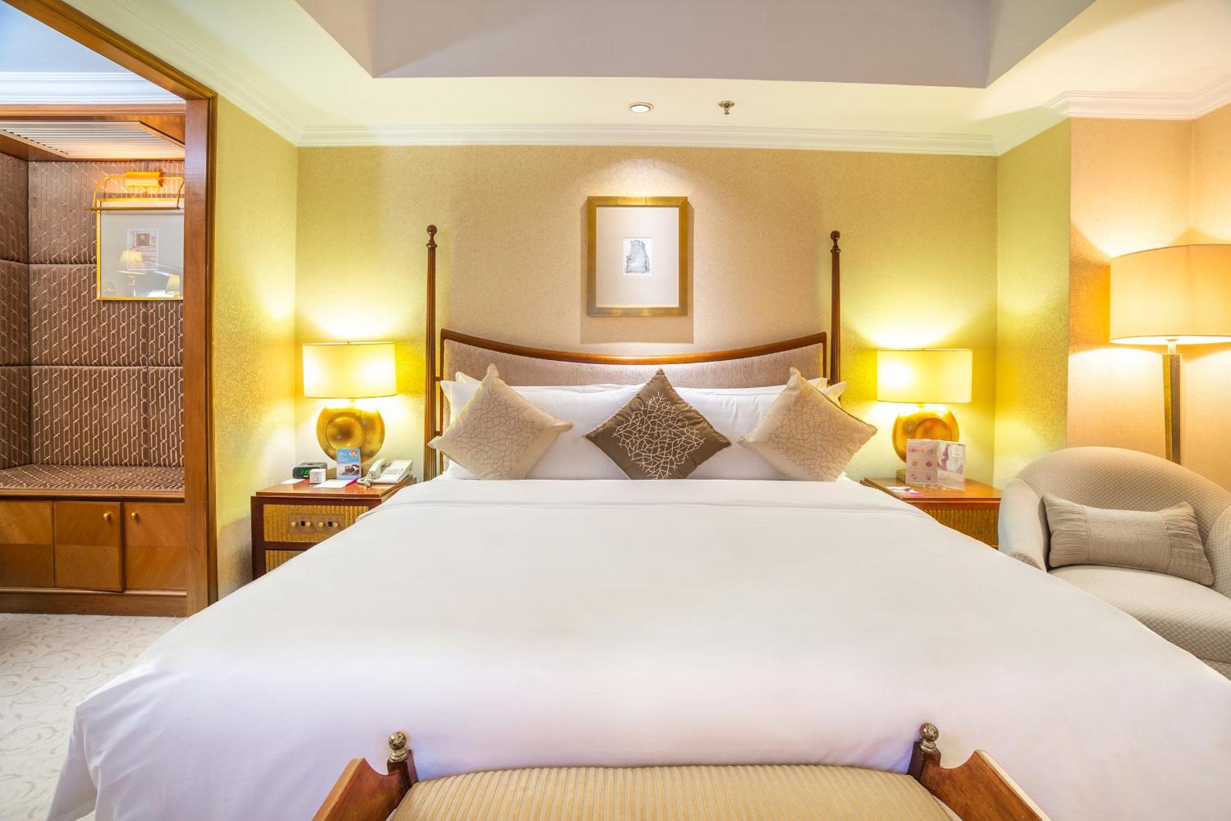 Upgraded Standard Room - Photo 4