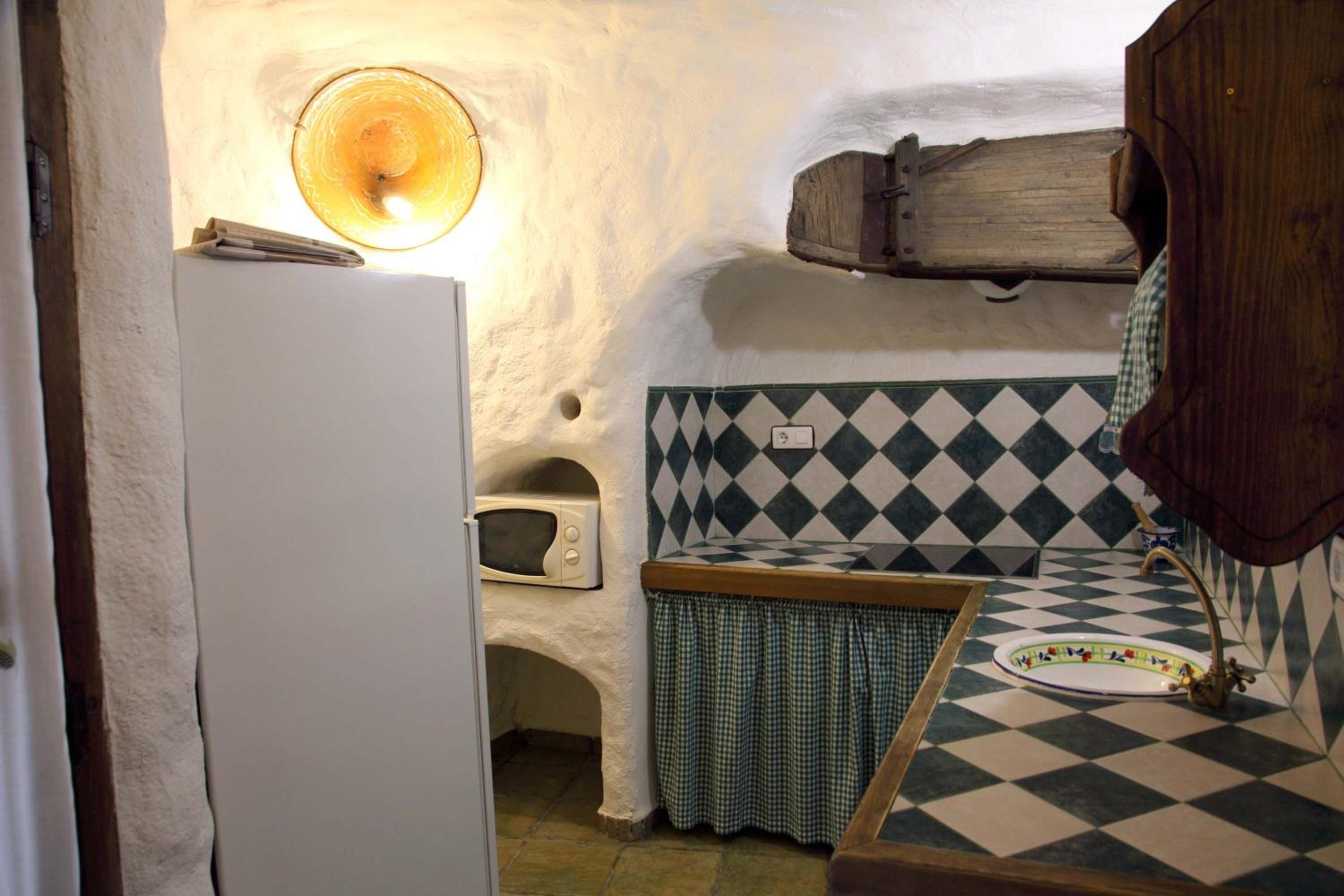 Cave (4 Adults) photo 3