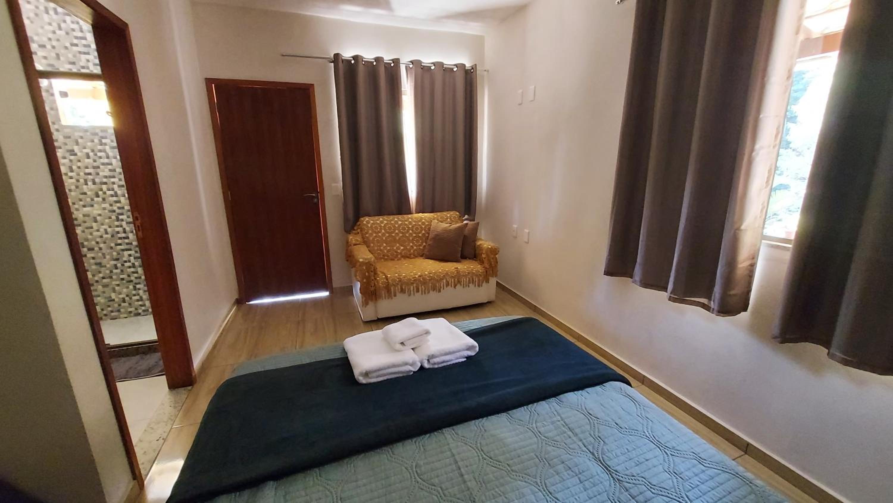 Standard Double Room - Photo 6