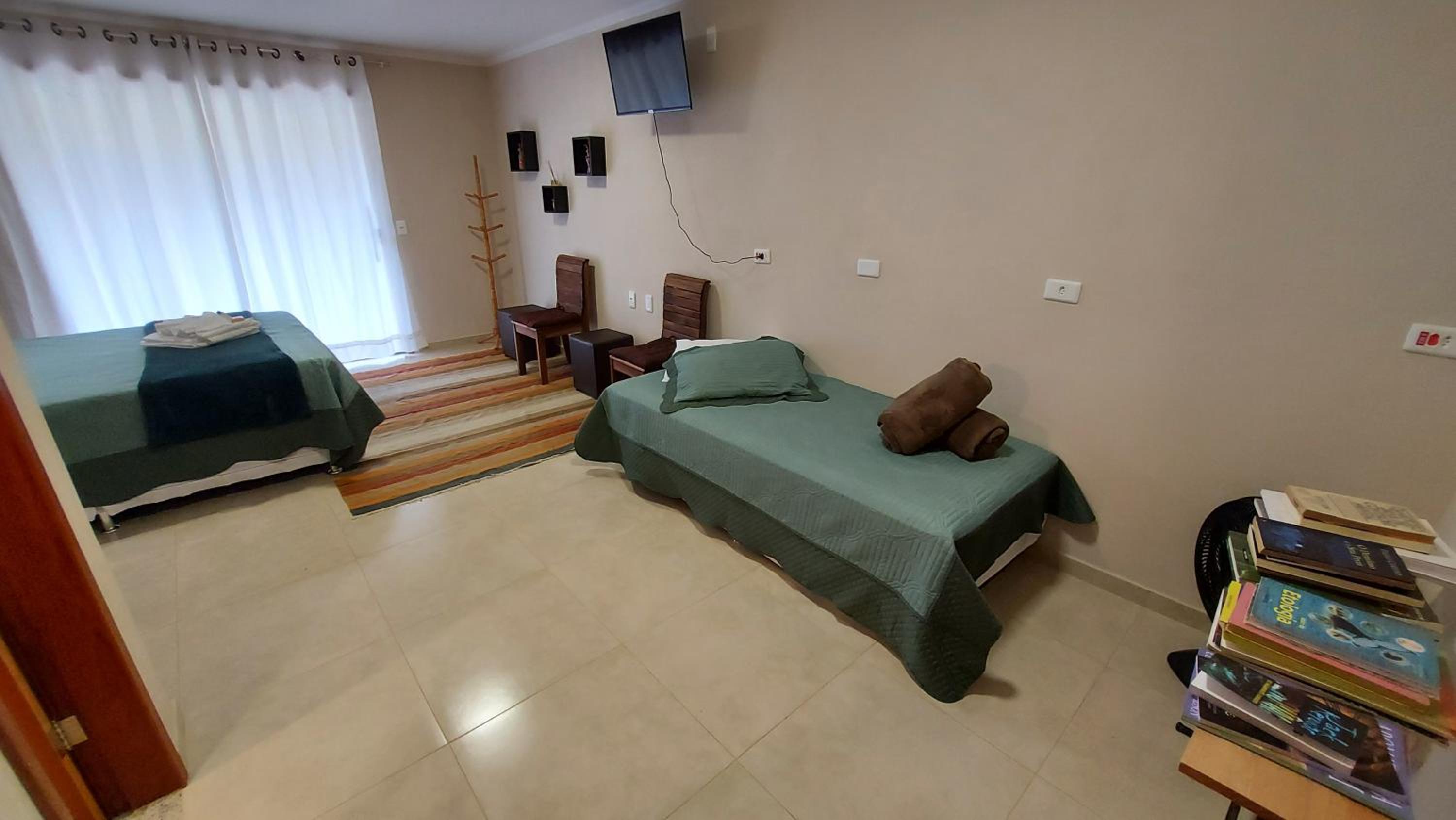 Deluxe Queen Suite - Photo 2