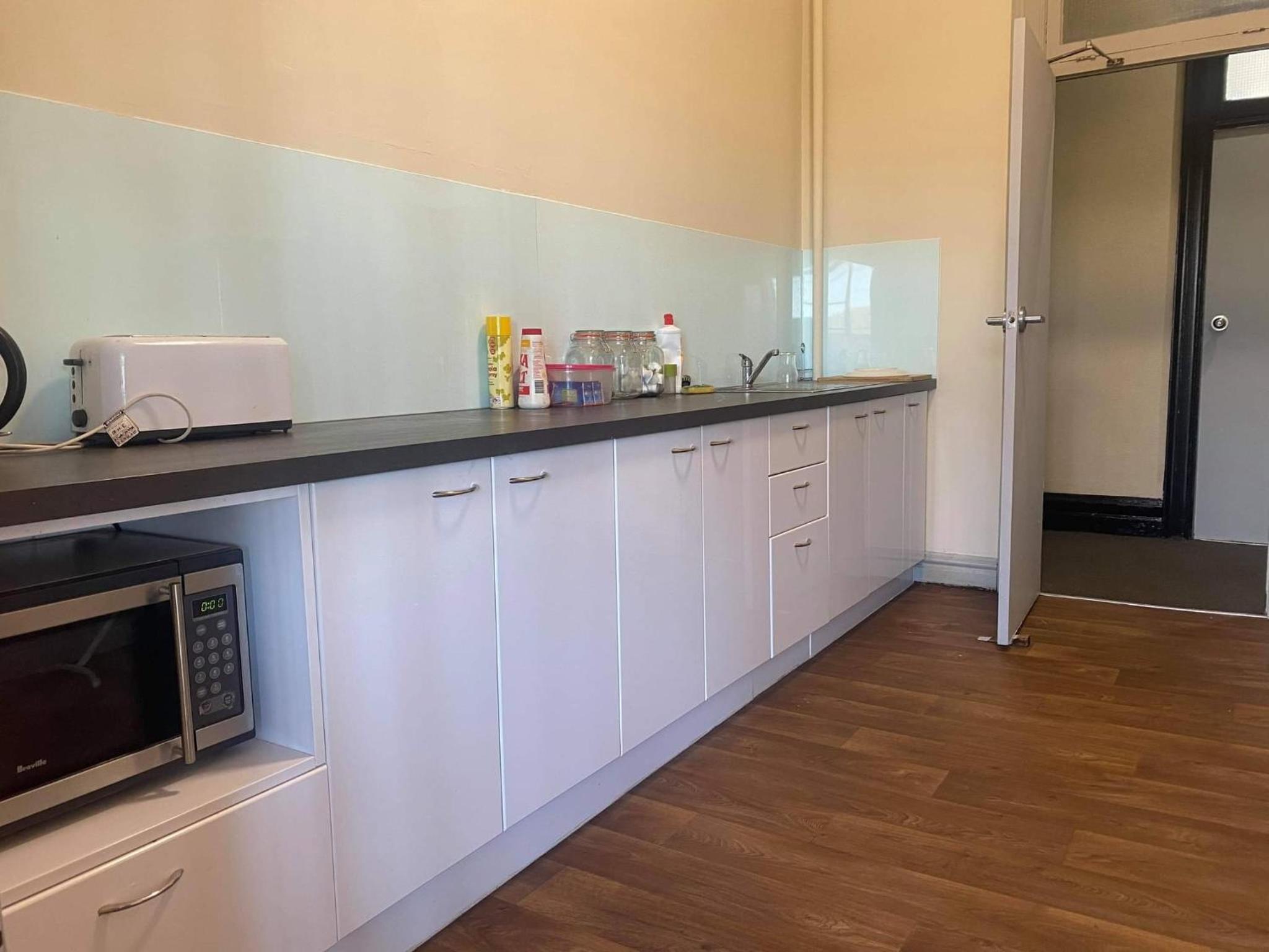 Quadruple Room with Shared Bathroom photo 2