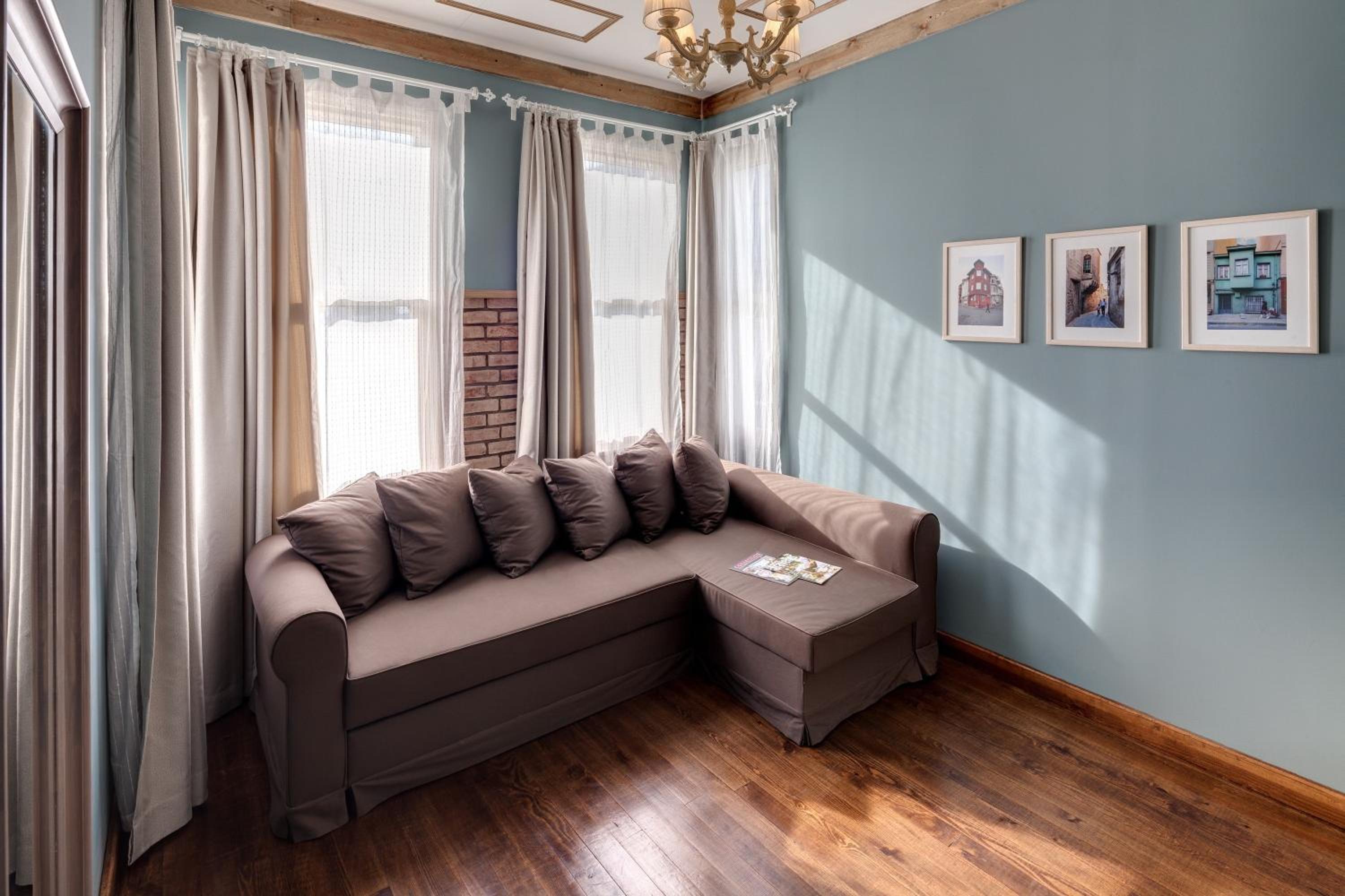 Deluxe Suite photo 2