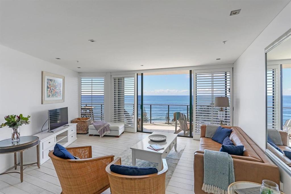 3 Bedroom Superior Ocean View Apartment - Photo 3
