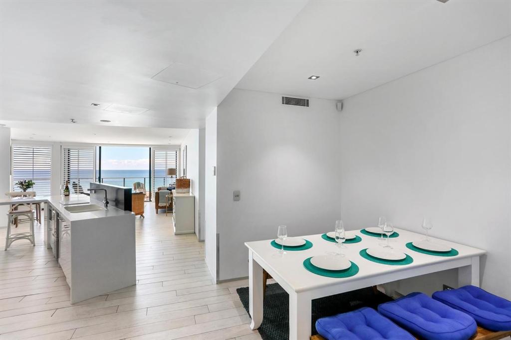 3 Bedroom Superior Ocean View Apartment - Photo 2