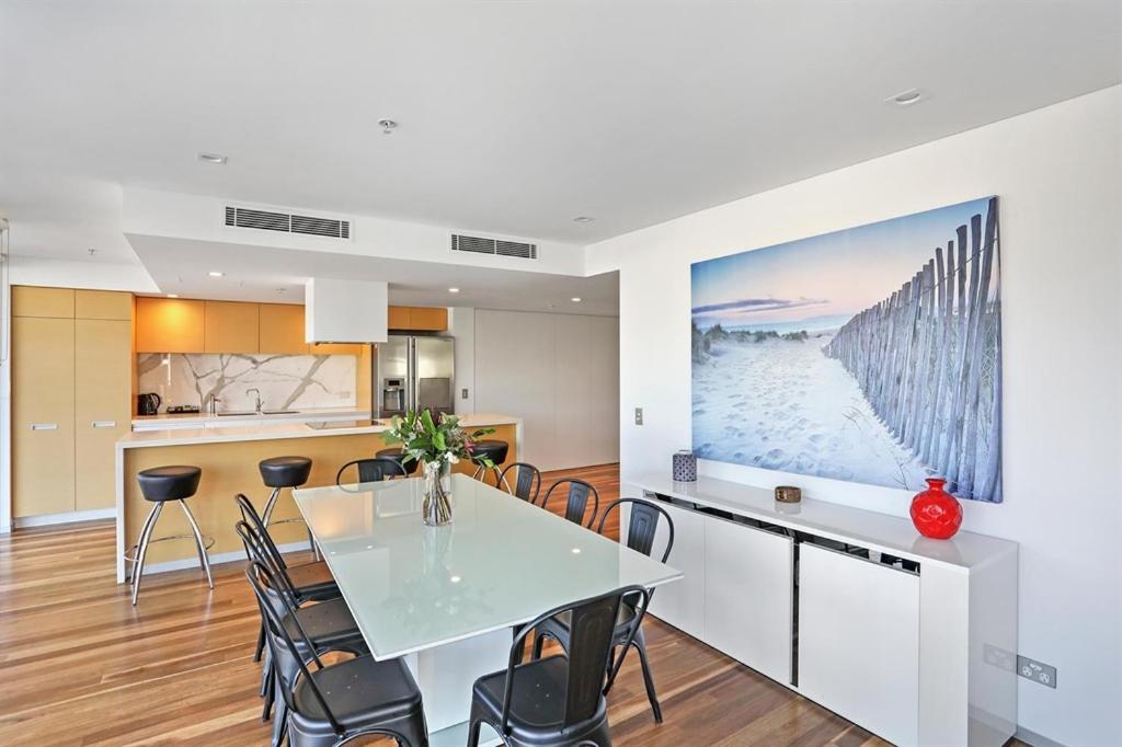 3 Bedroom Partial Ocean View - Photo 11