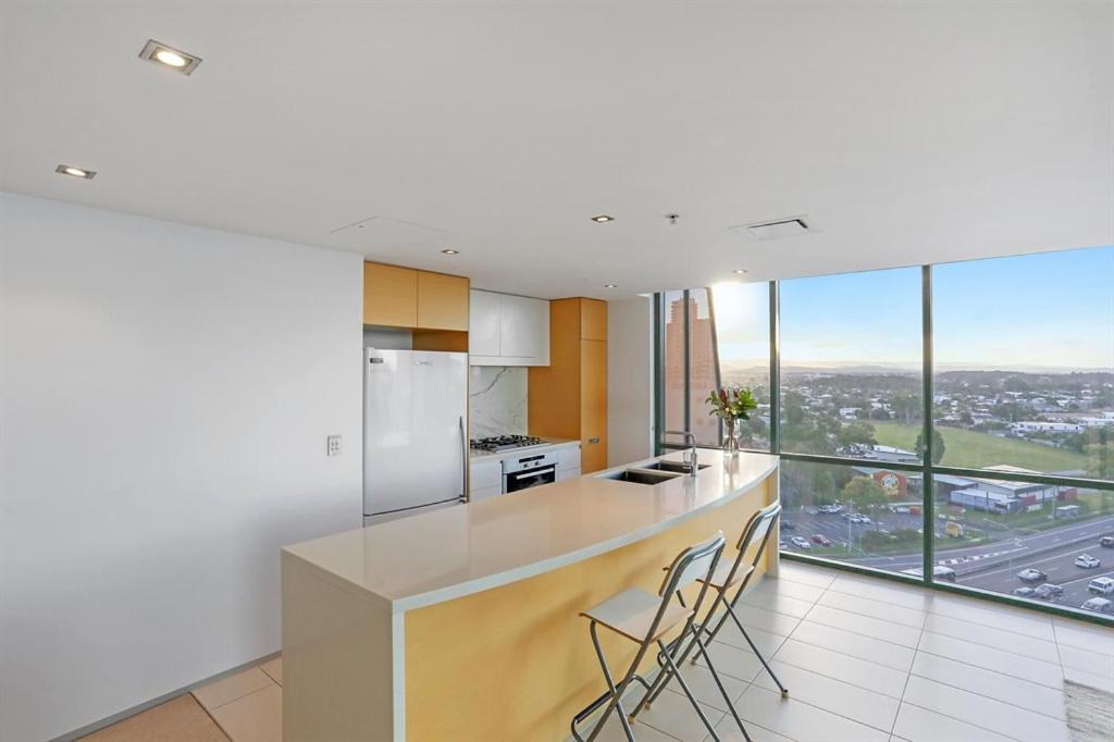 3 Bedroom Ocean View - Photo 7