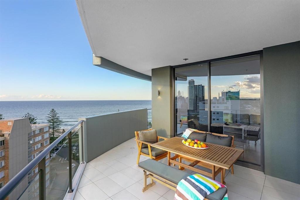 3 Bedroom Ocean View - Photo 2