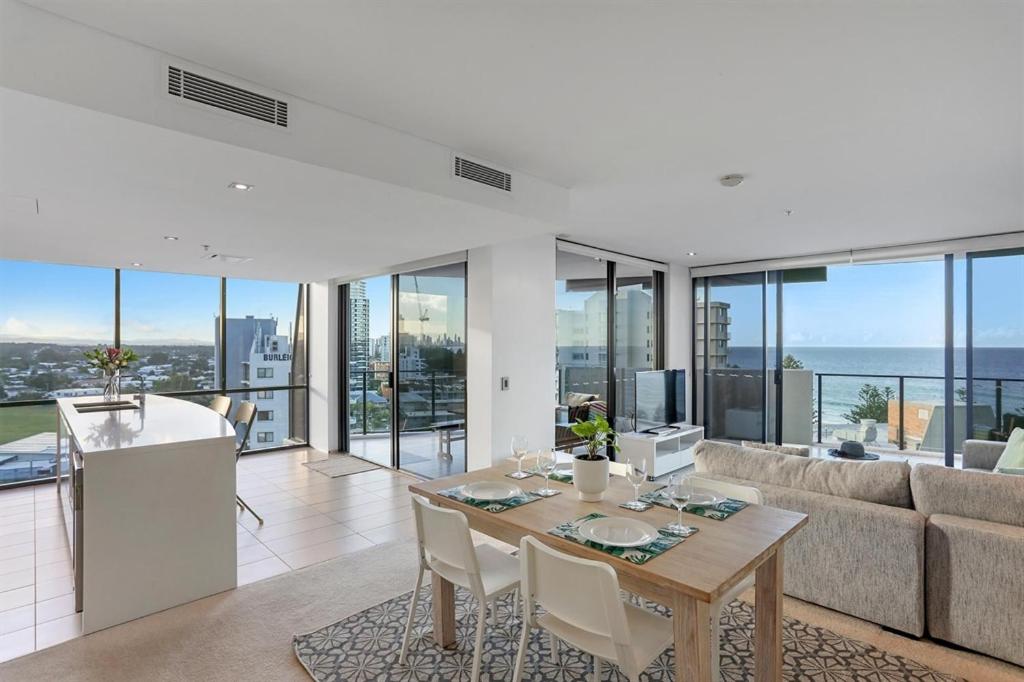 3 Bedroom Ocean View - Photo 4