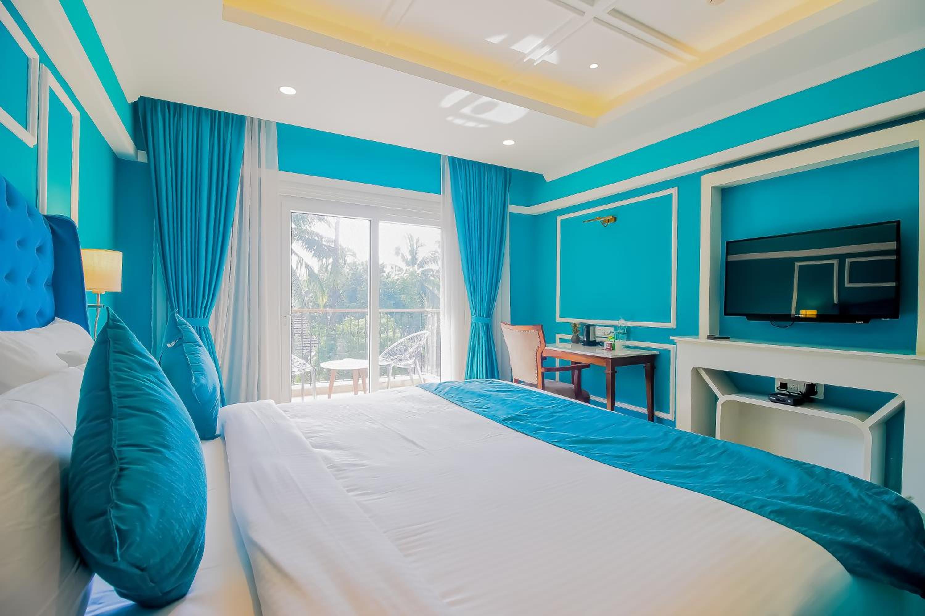 King Room with Balcony