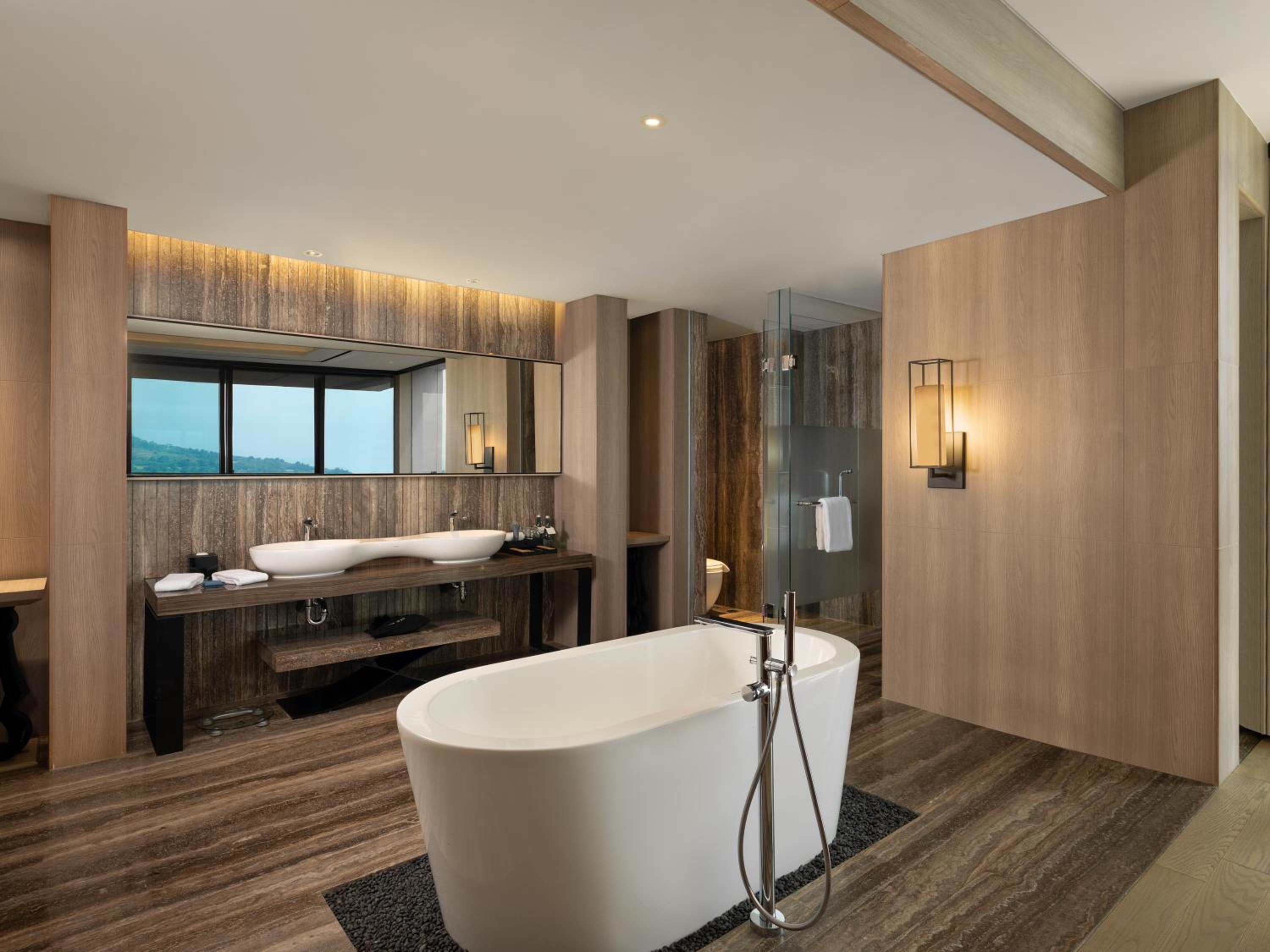 Royal King Suite - High Floor photo 3
