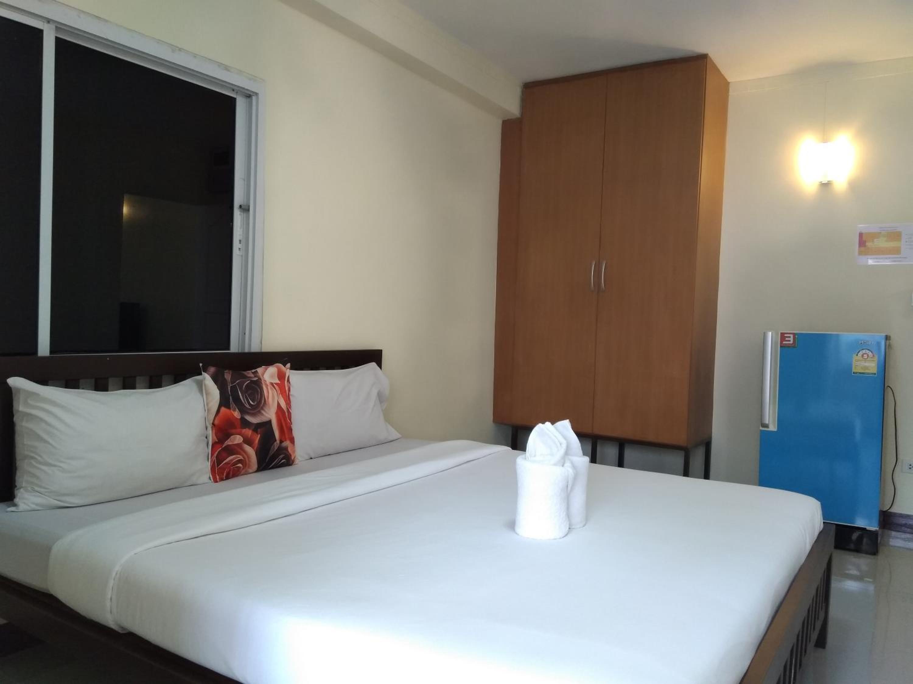 Family Suite with Balcony - Photo 3
