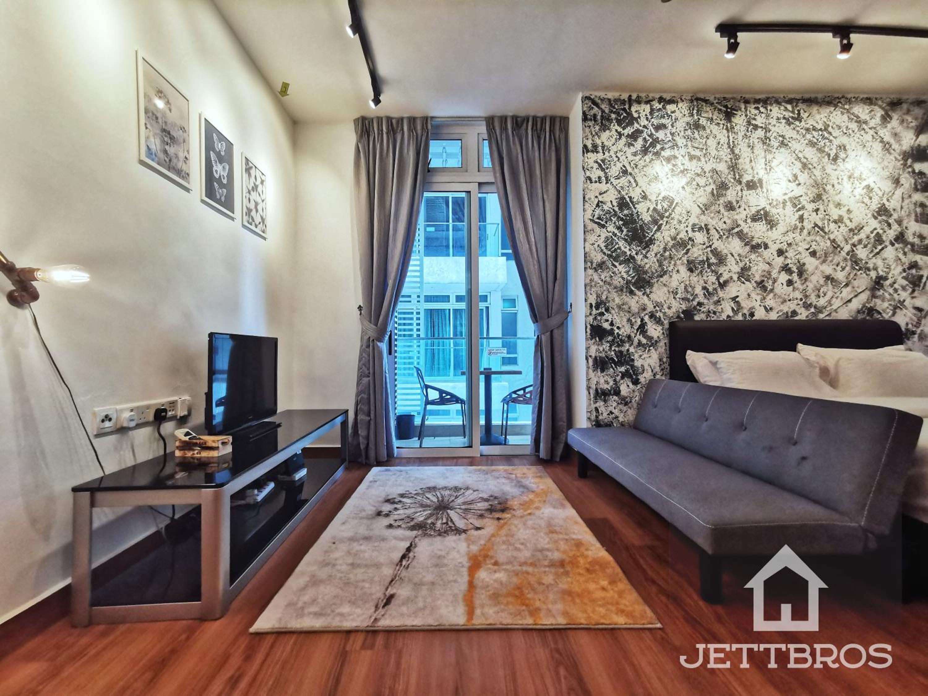 Studio Apartment photo 3