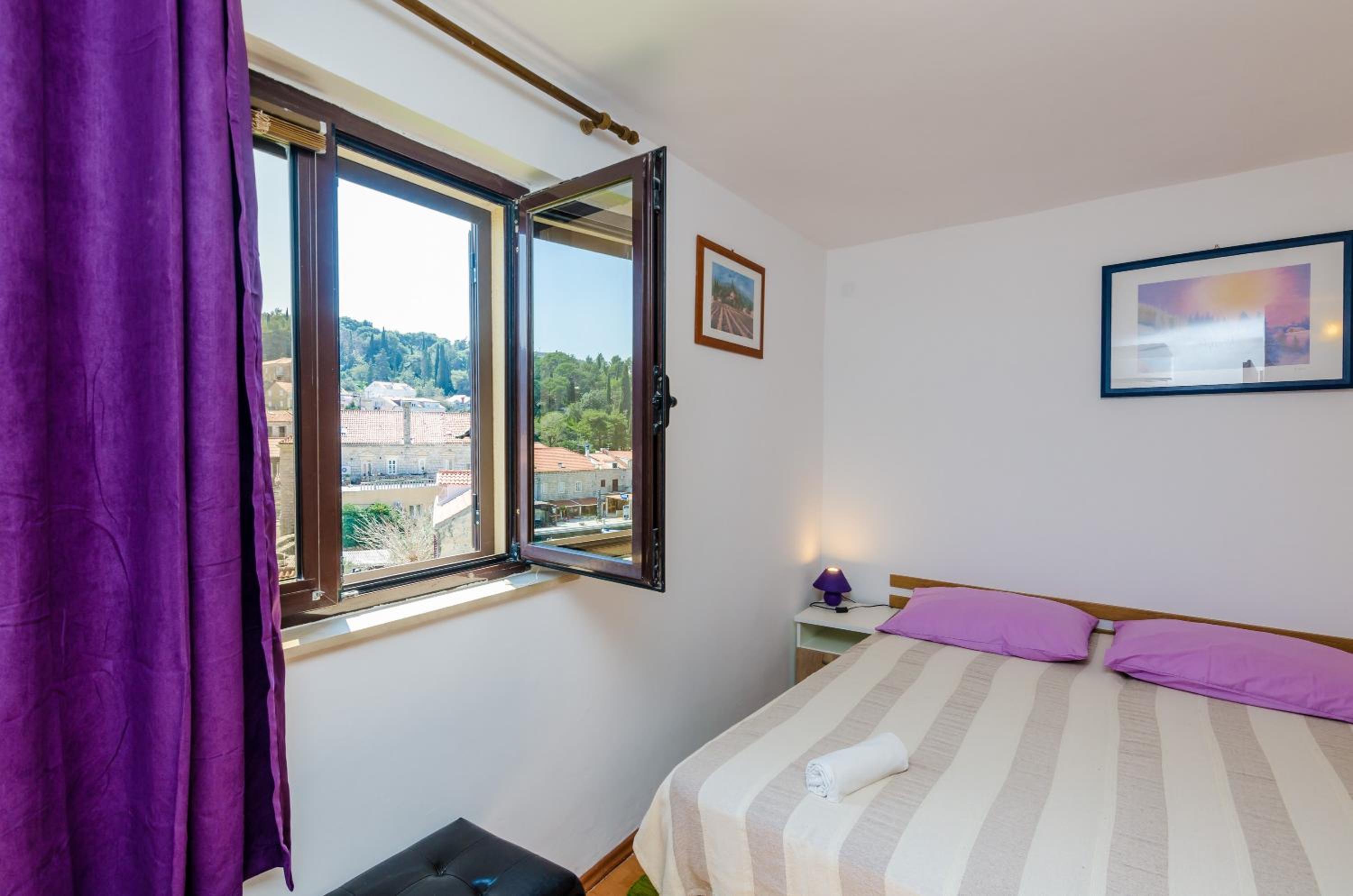 Two-Bedroom Apartment with Balcony and Sea View