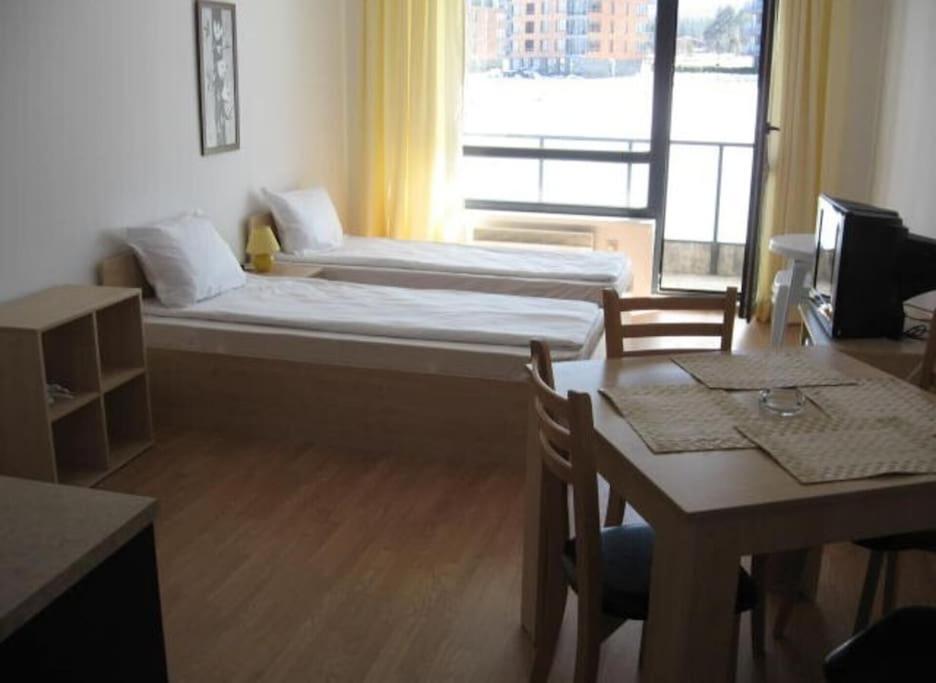 One-Bedroom Apartment - Photo 8