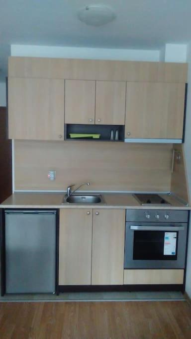 One-Bedroom Apartment - Photo 2