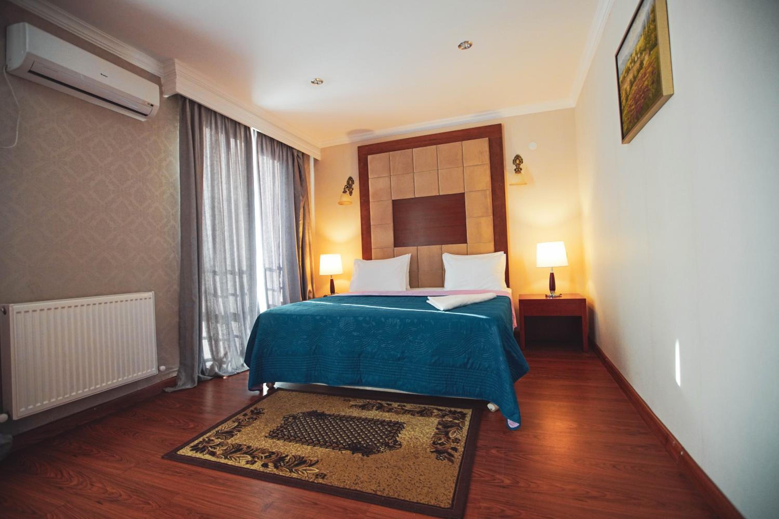 Large Single Room