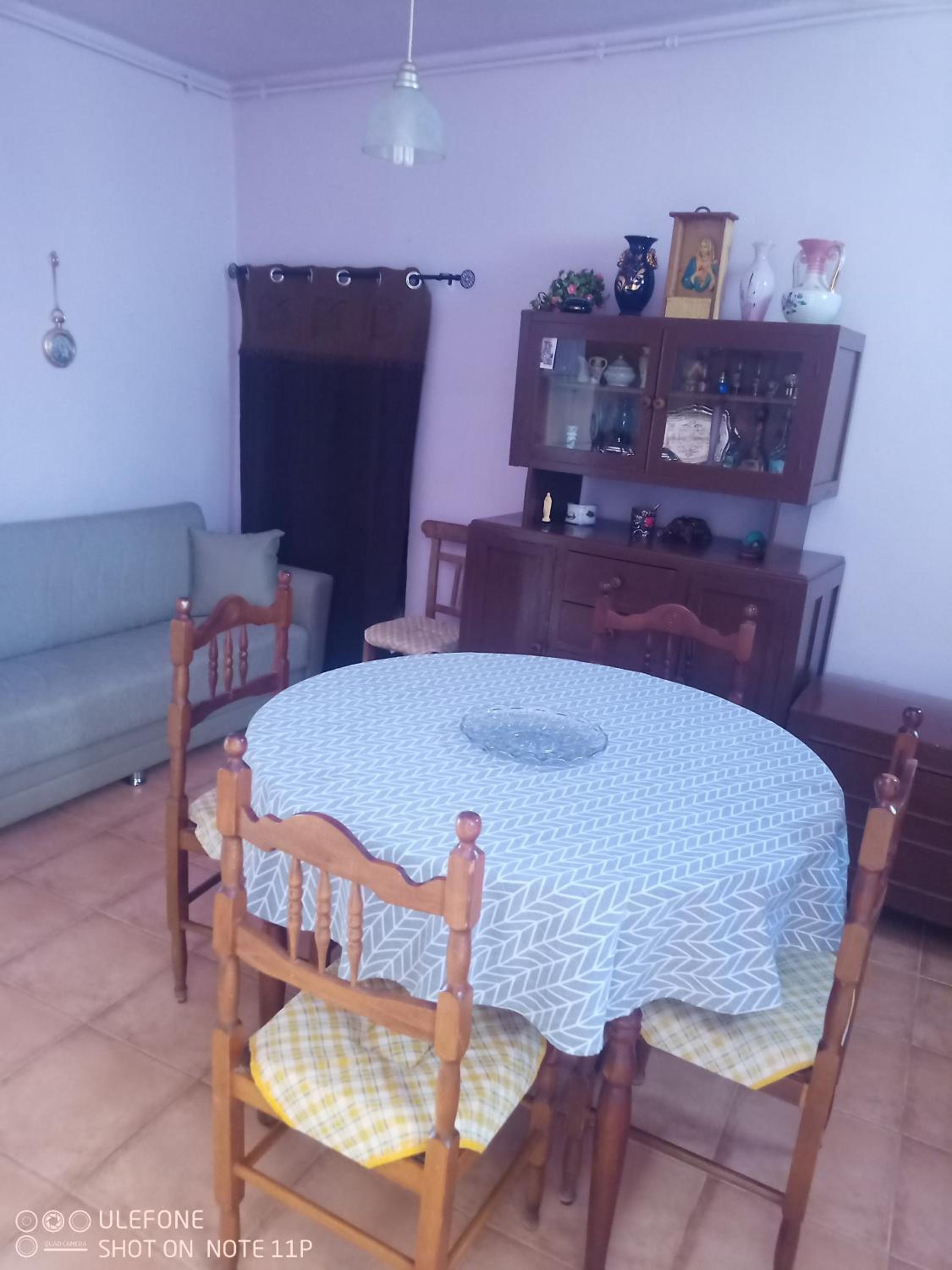 One-Bedroom House - Photo 7