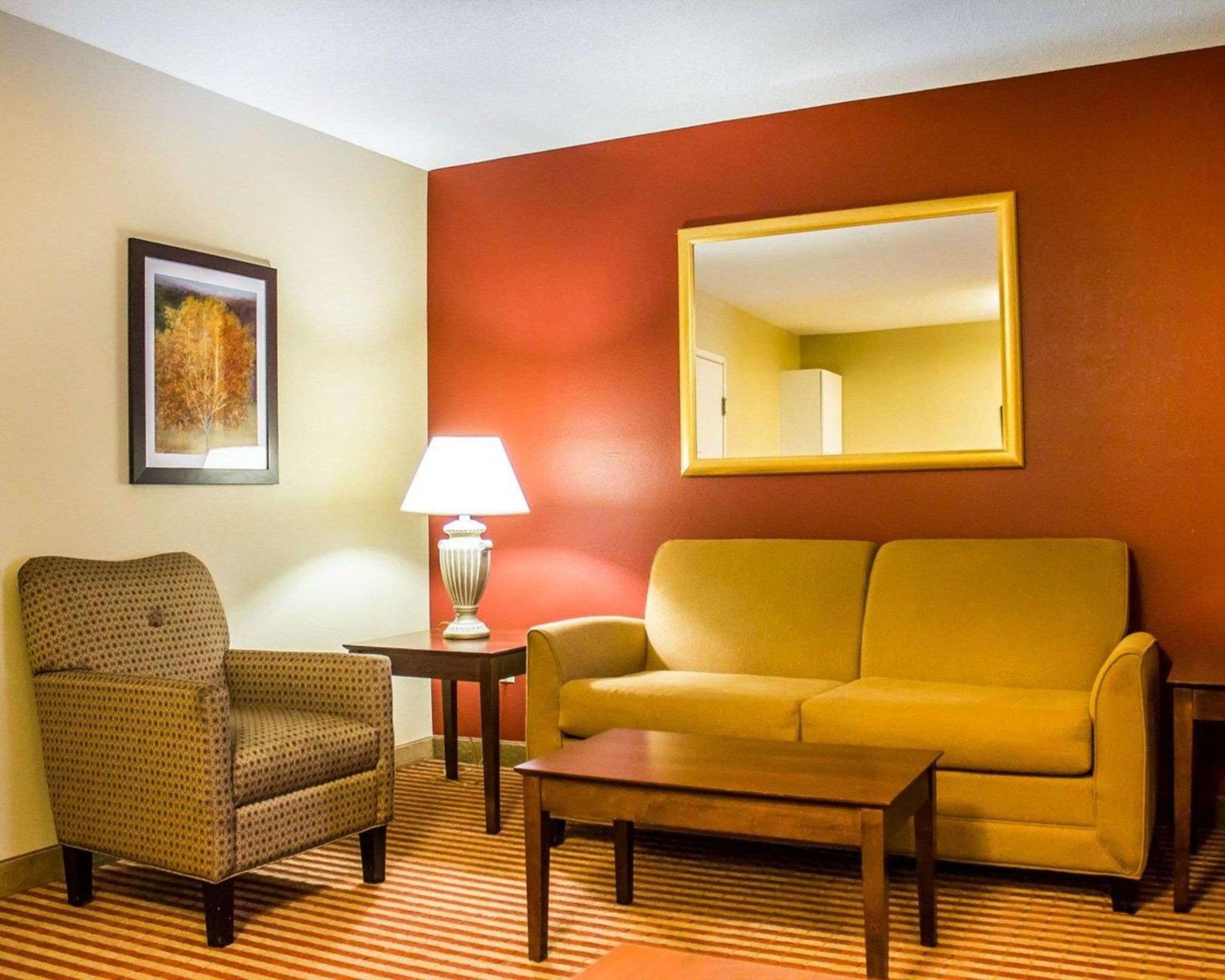 Standard Double Suite with Two Double Beds - Non-Smoking - Photo 1