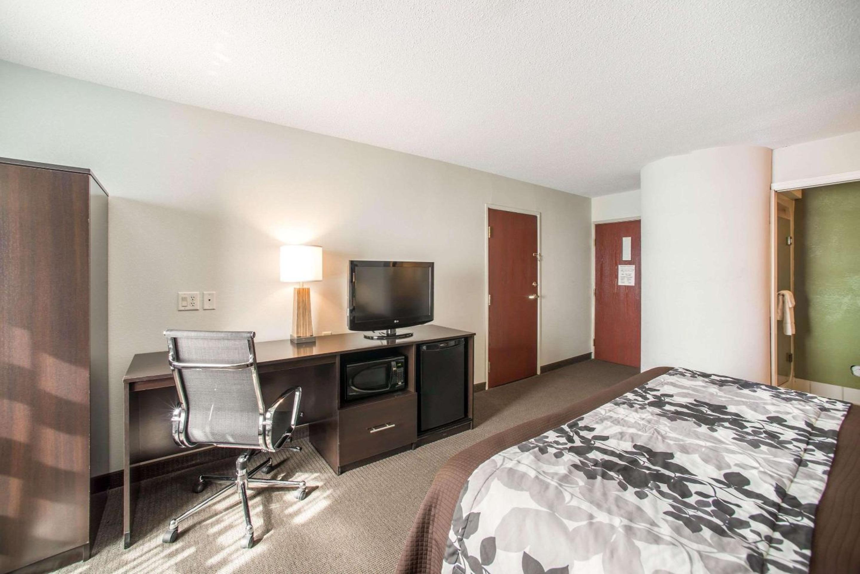 King Room - Disability Access/Non-Smoking - Photo 2