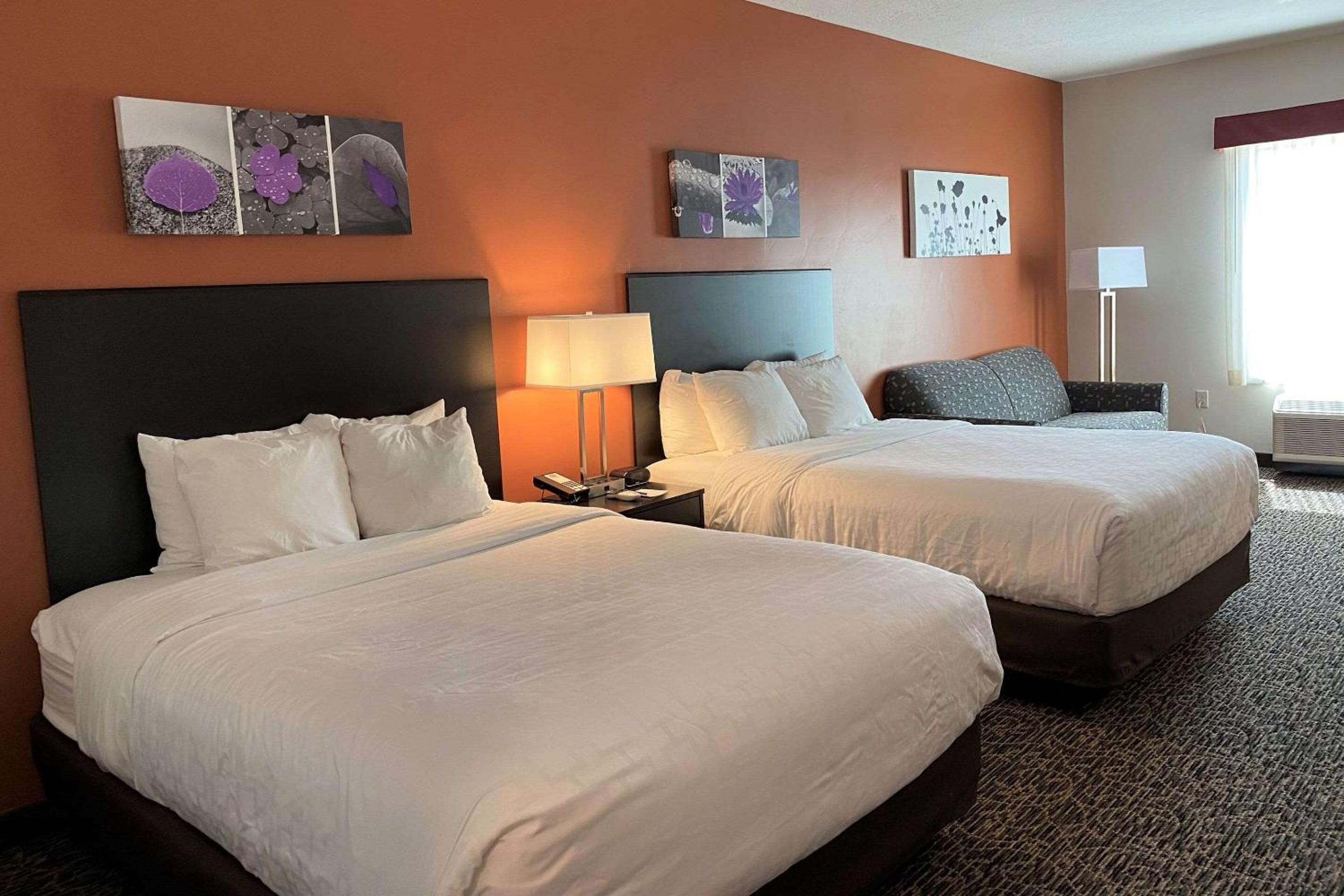 Queen Suite with Two Queen Beds and Sofa Bed - Non-Smoking