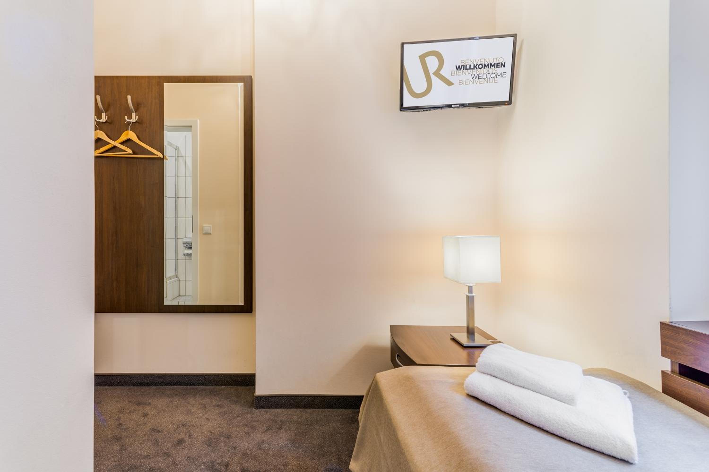 Economy Single Room