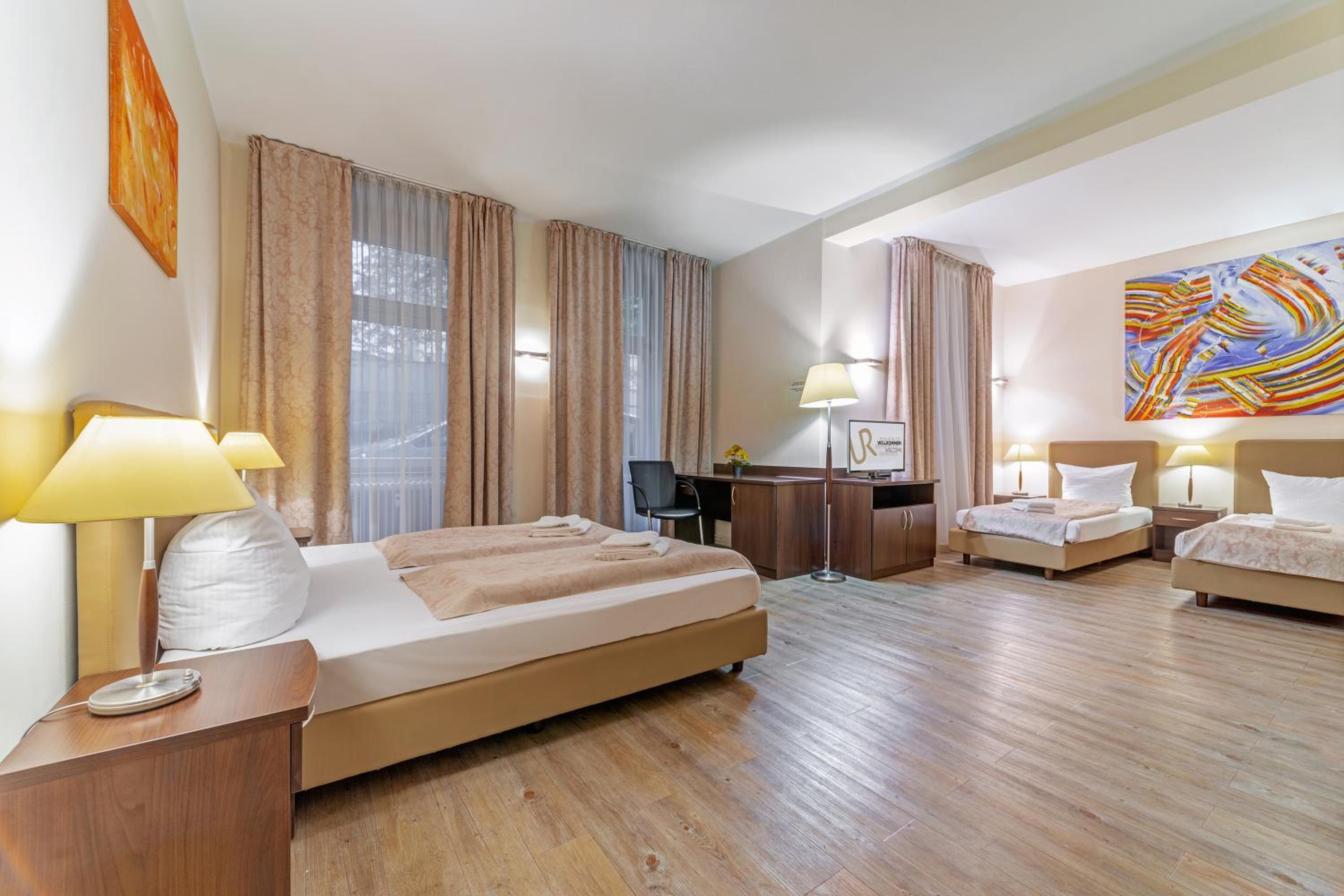 Deluxe Family Apartment thumbnail 5