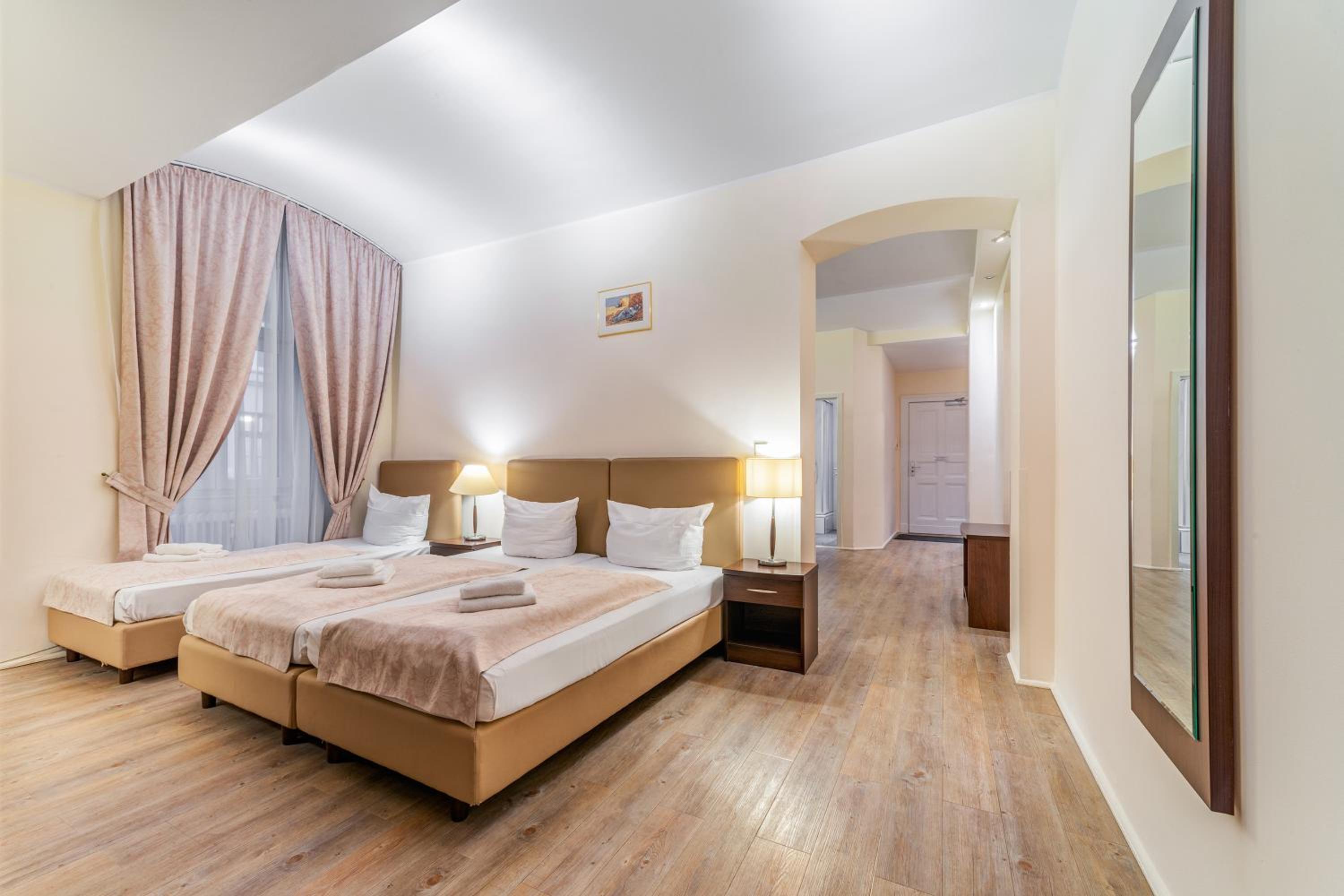 Deluxe Family Apartment