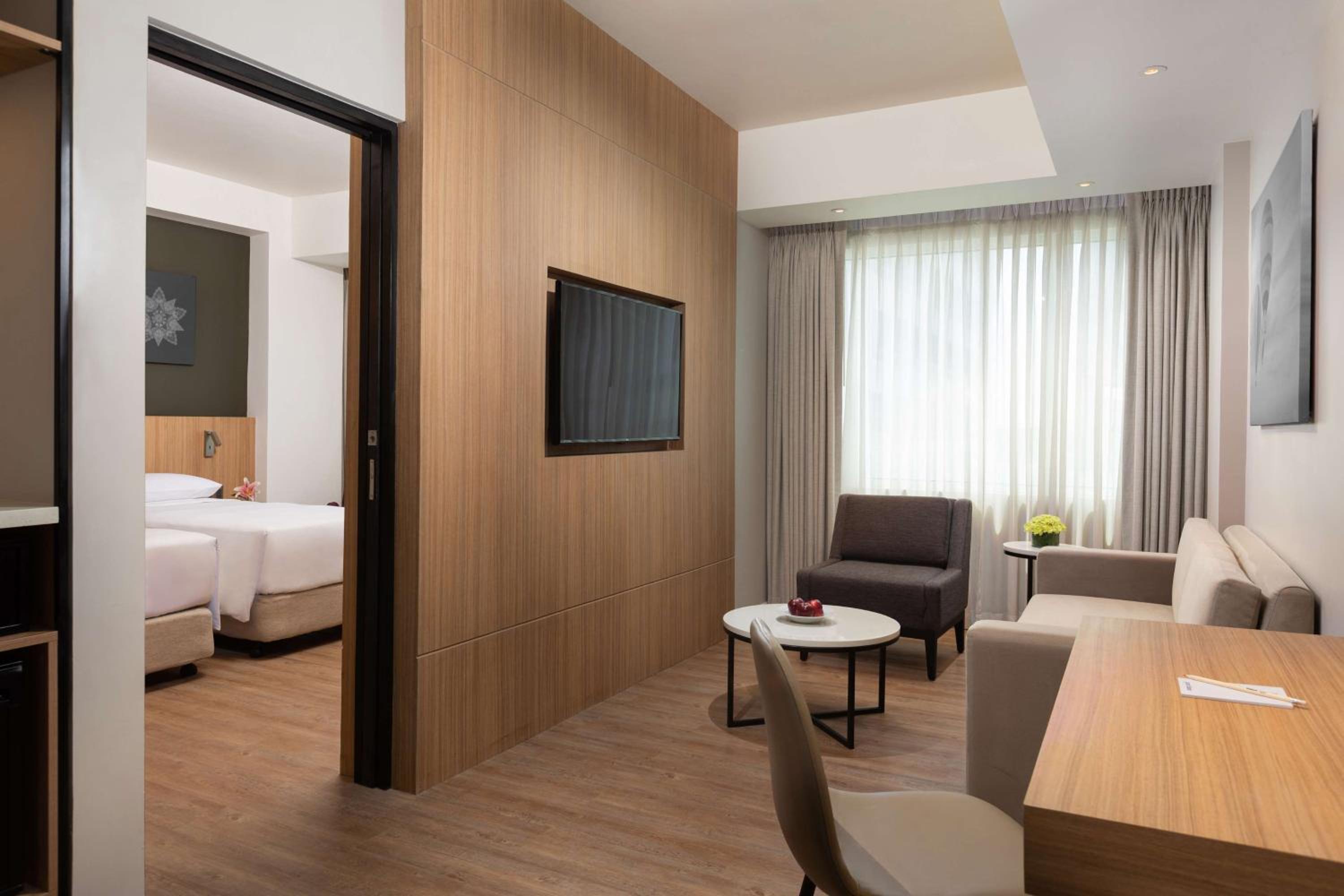 One Bedroom Deluxe Suite photo 2