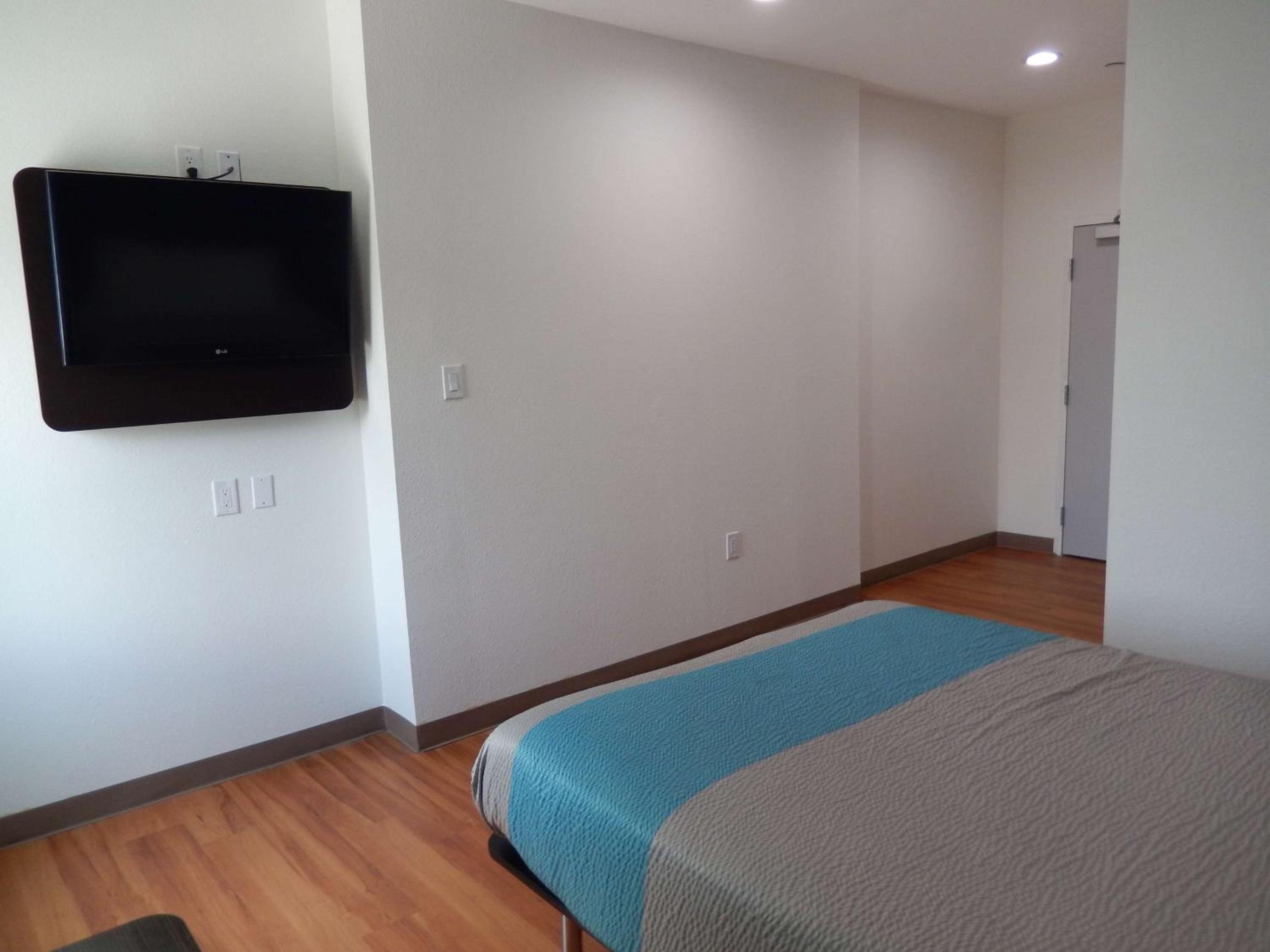 King Room - Non-Smoking