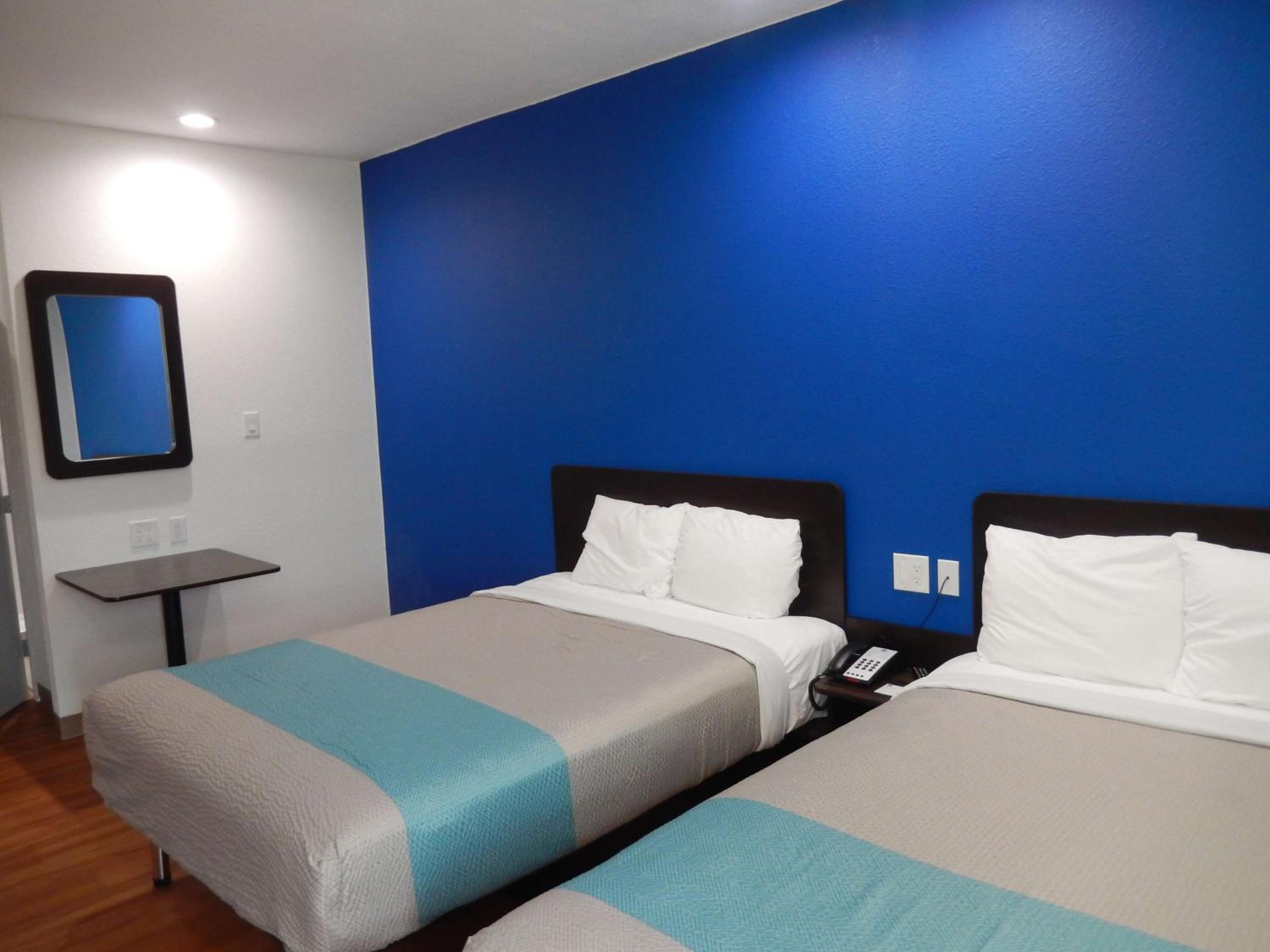 Queen Room with Two Queen Beds - Non-Smoking