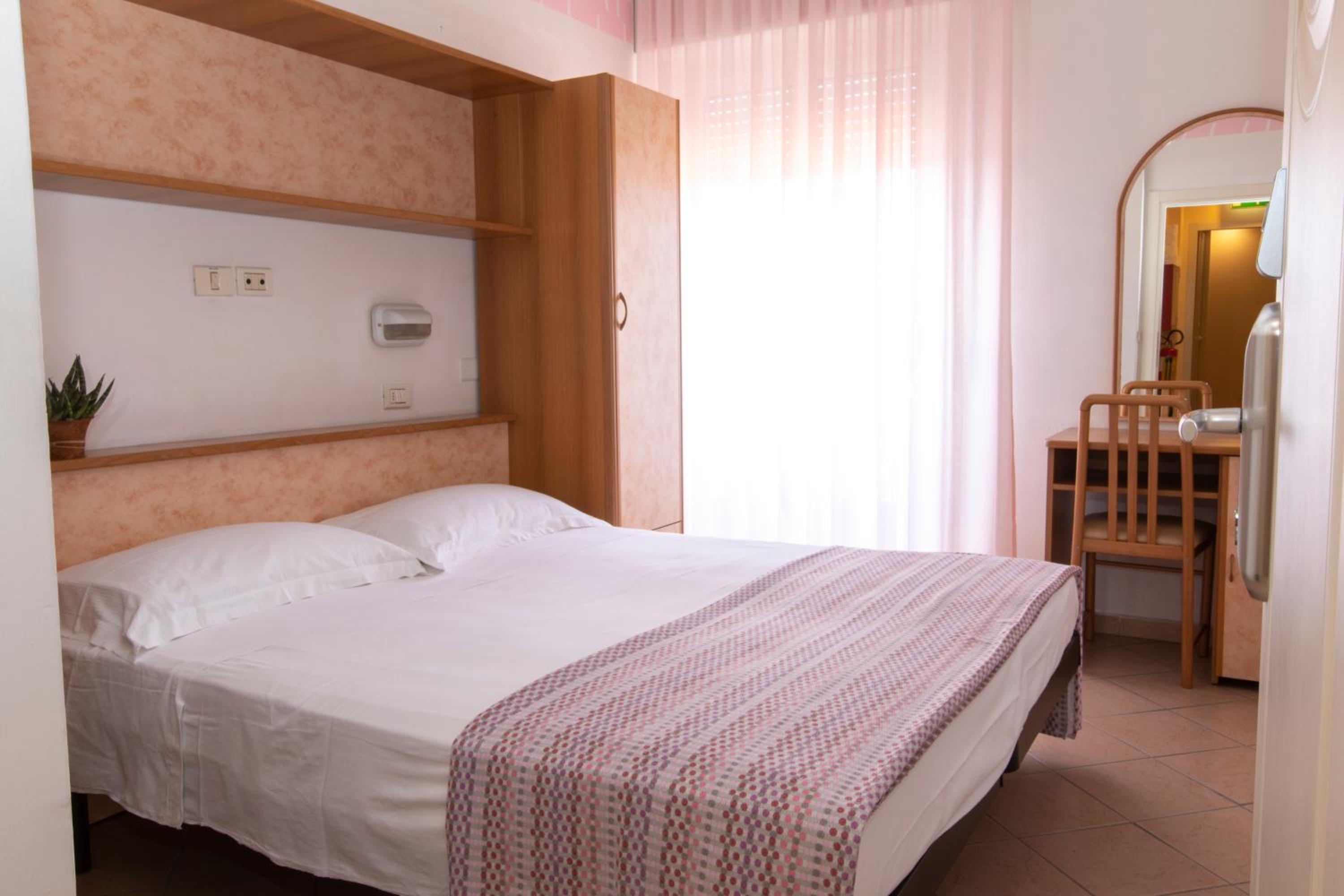Economy Double or Twin Room - Photo 2