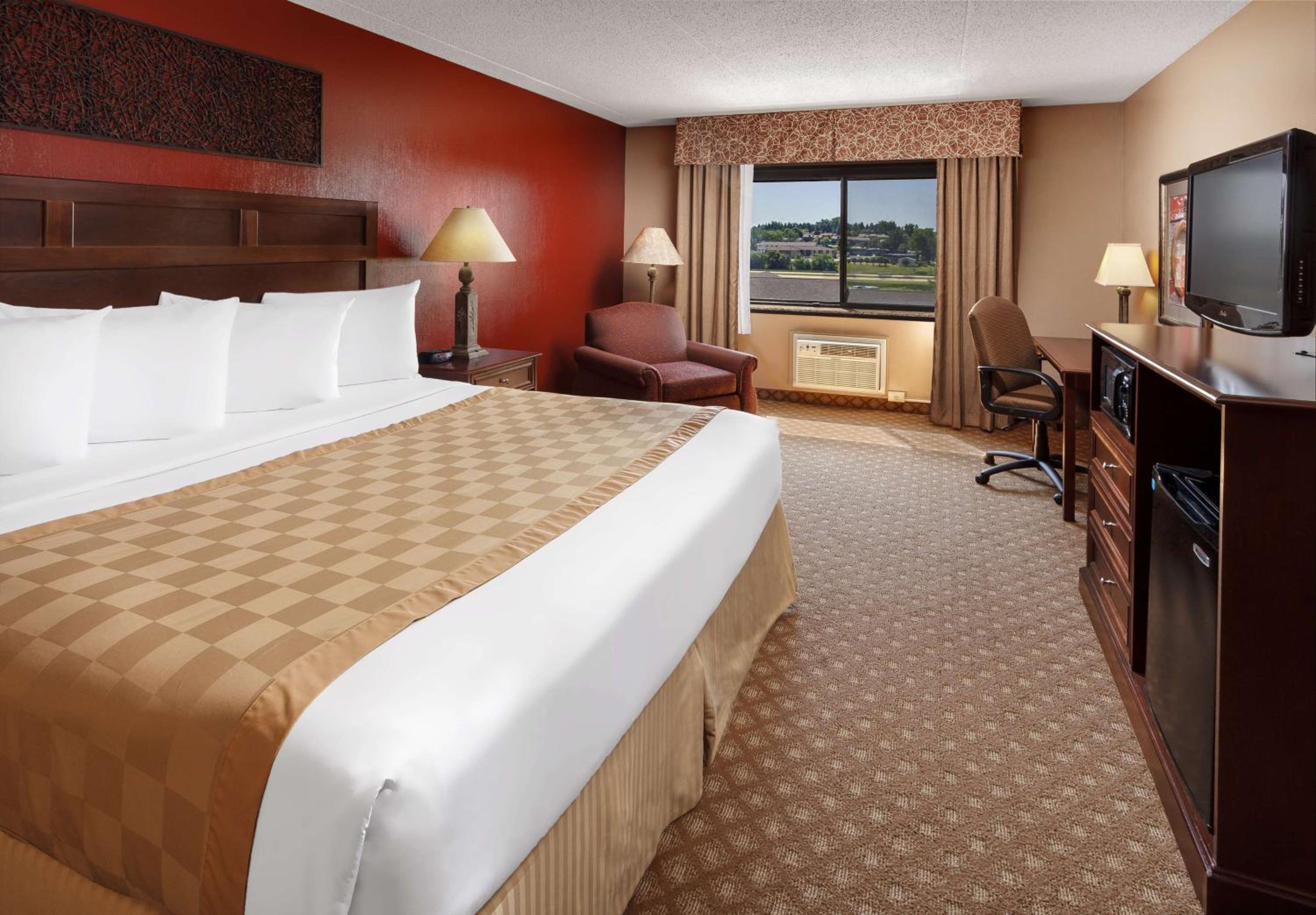 King Room - Non-Smoking - Photo 1