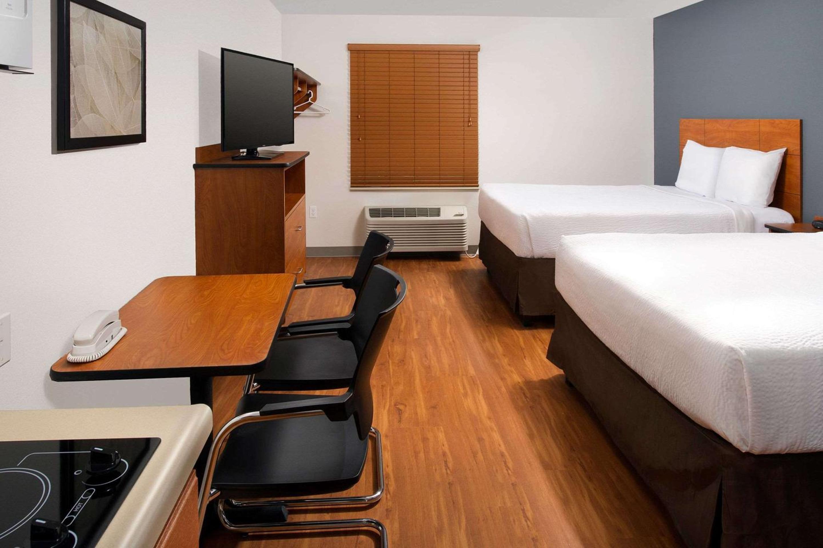 Standard Queen Room with Two Queen Beds - Non Smoking