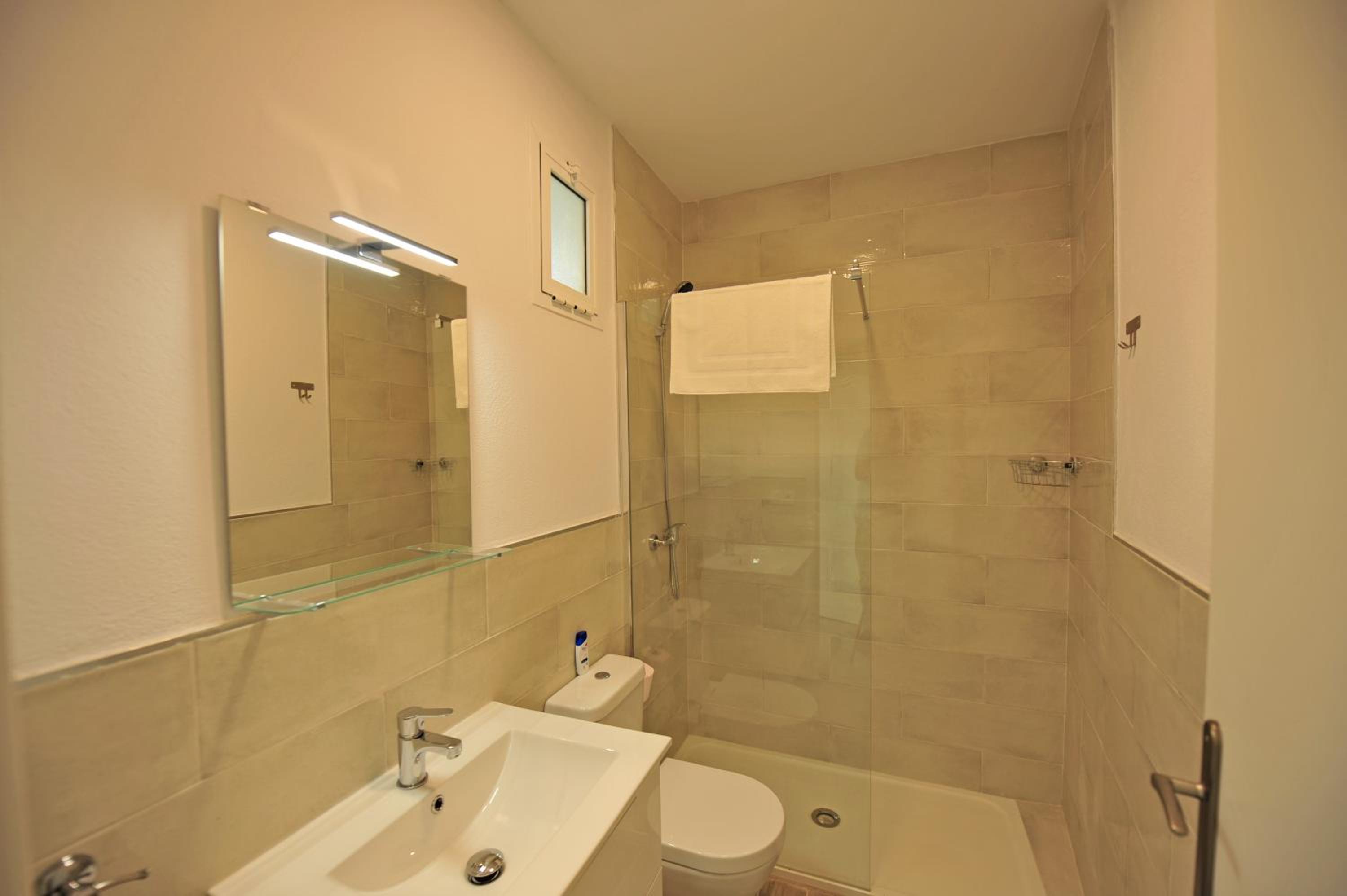 Two-Bedroom Apartment - Photo 16