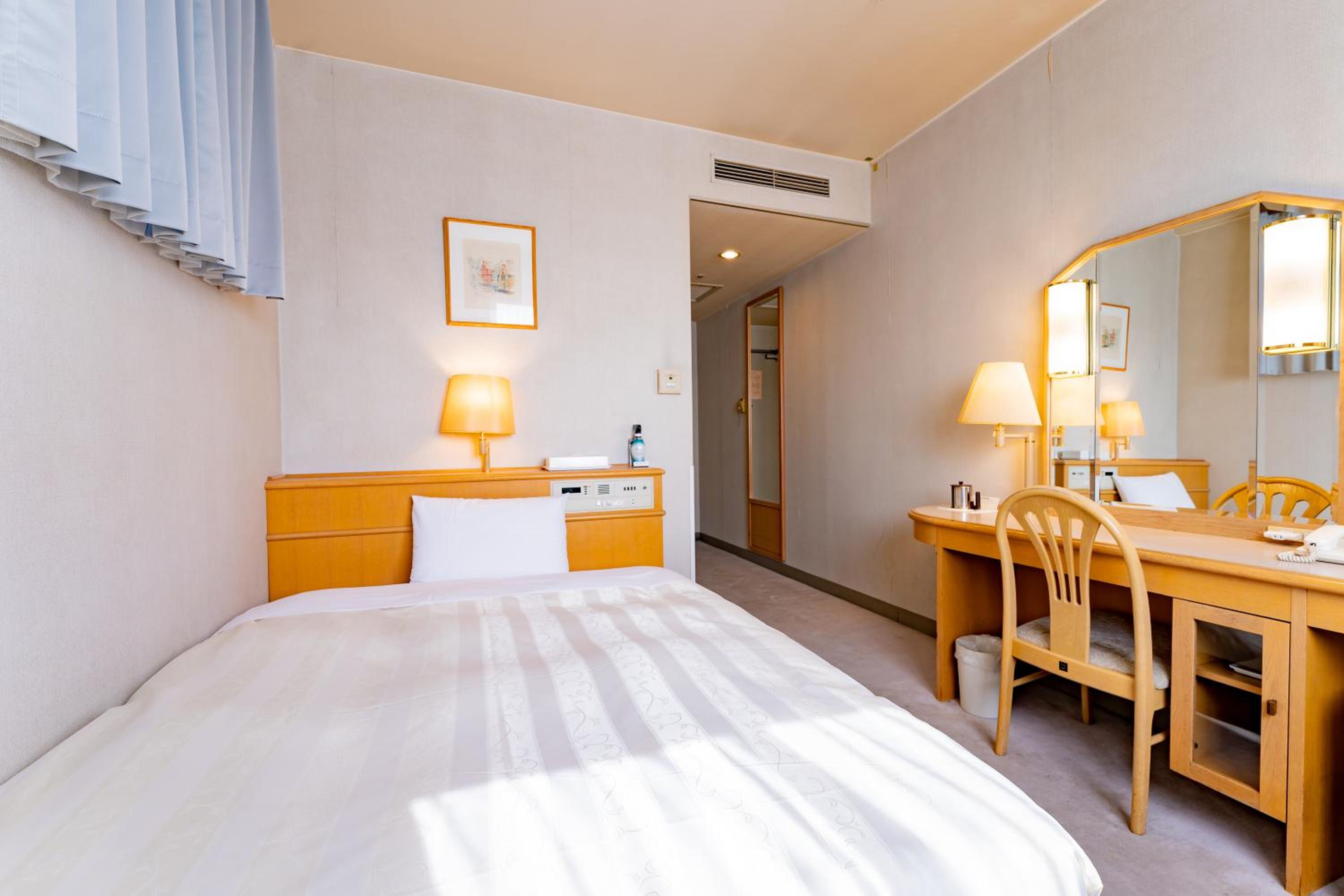 Single Room - Non-Smoking photo 2