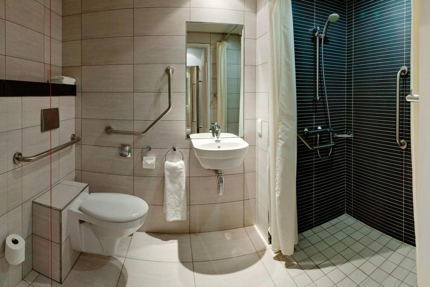 Standard Twin Room - Photo 5