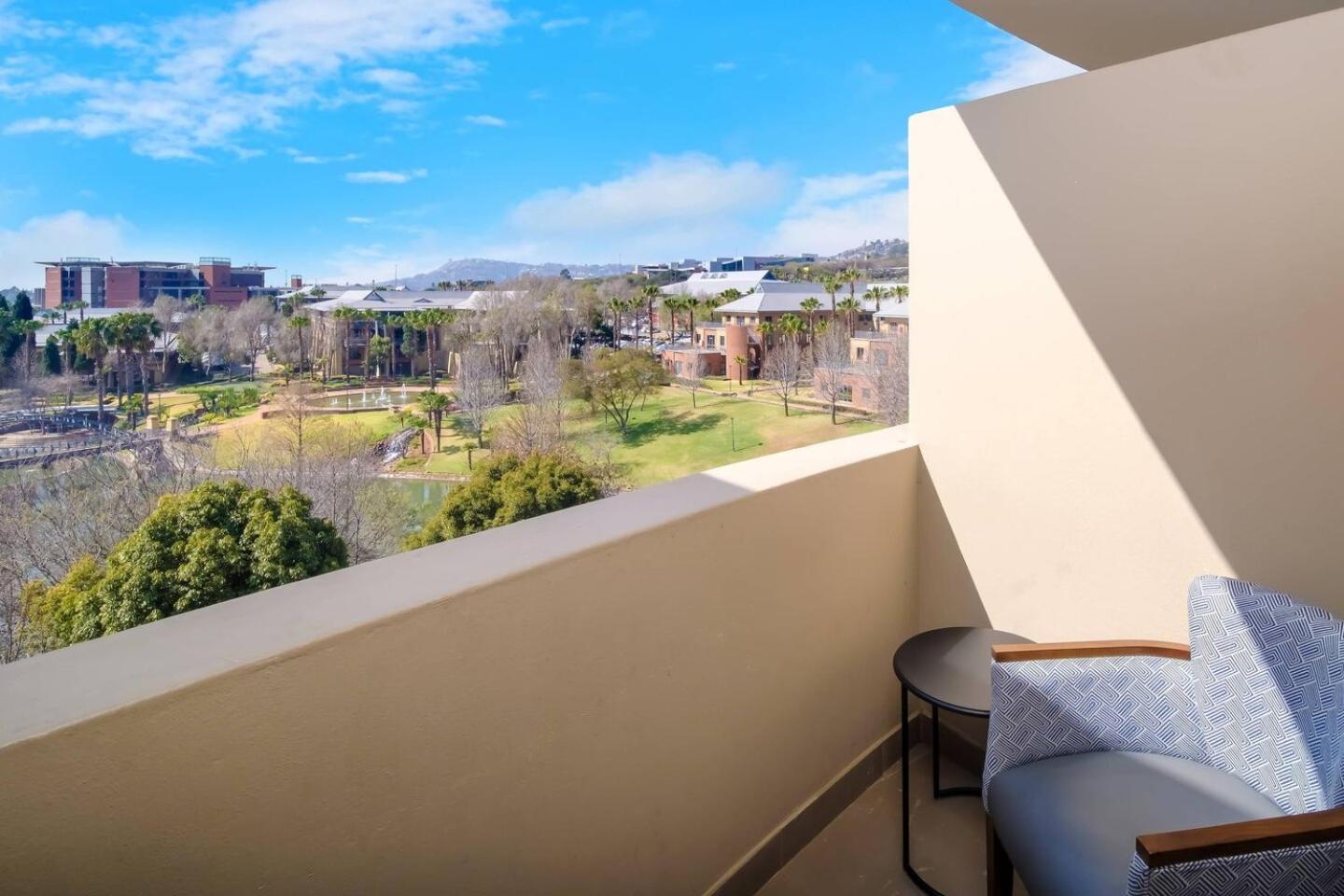 Executive Double Room - Photo 9