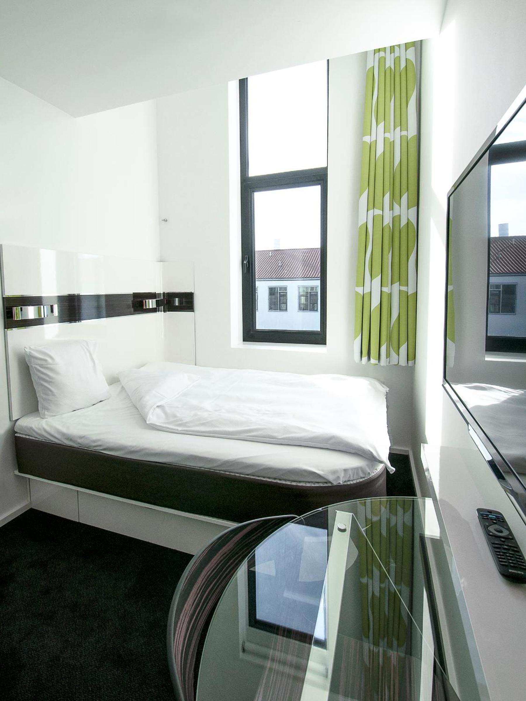 Heaven Double Room thumbnail 5