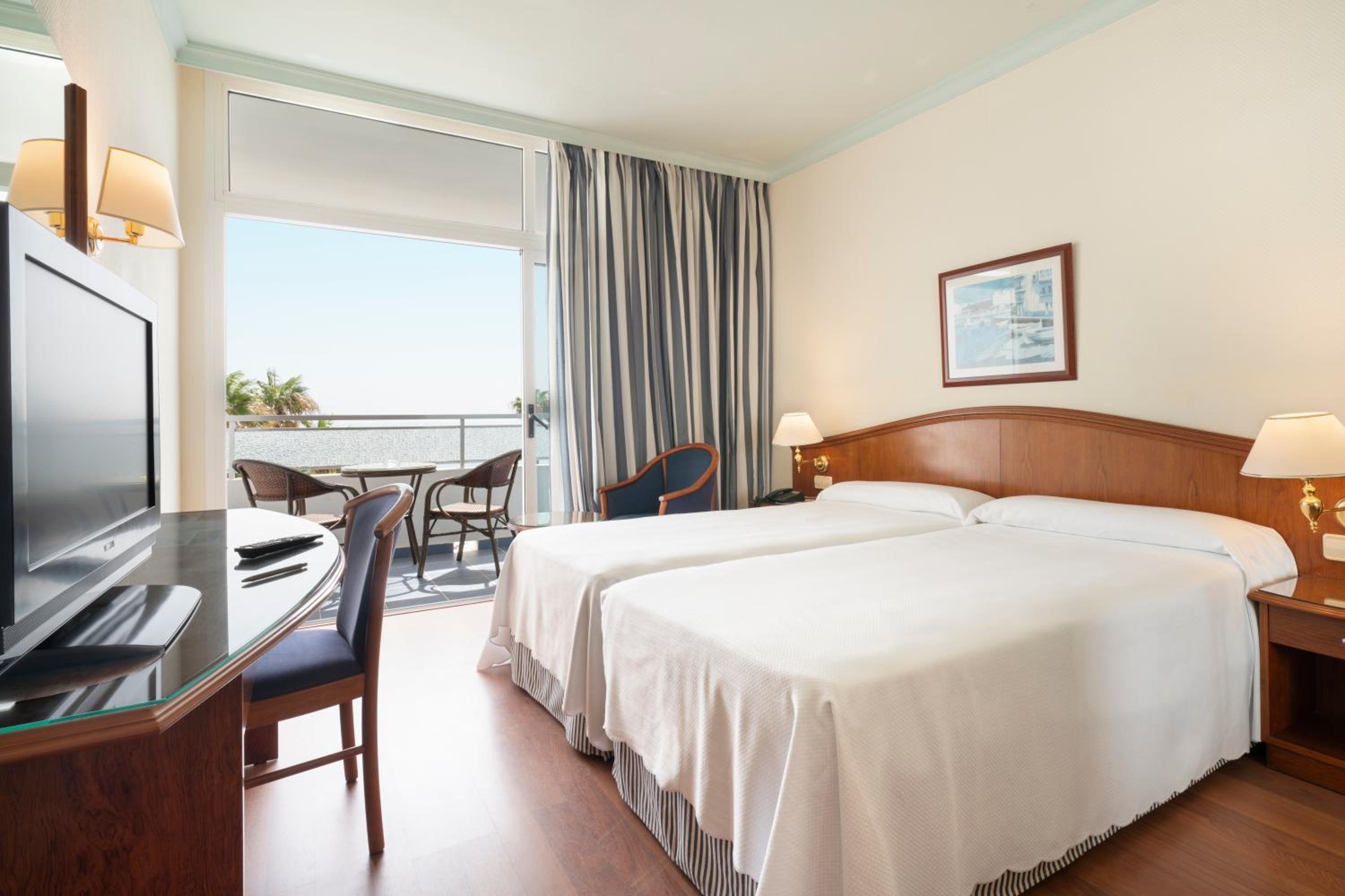 Comfort Double Room with Sea View - Photo 1