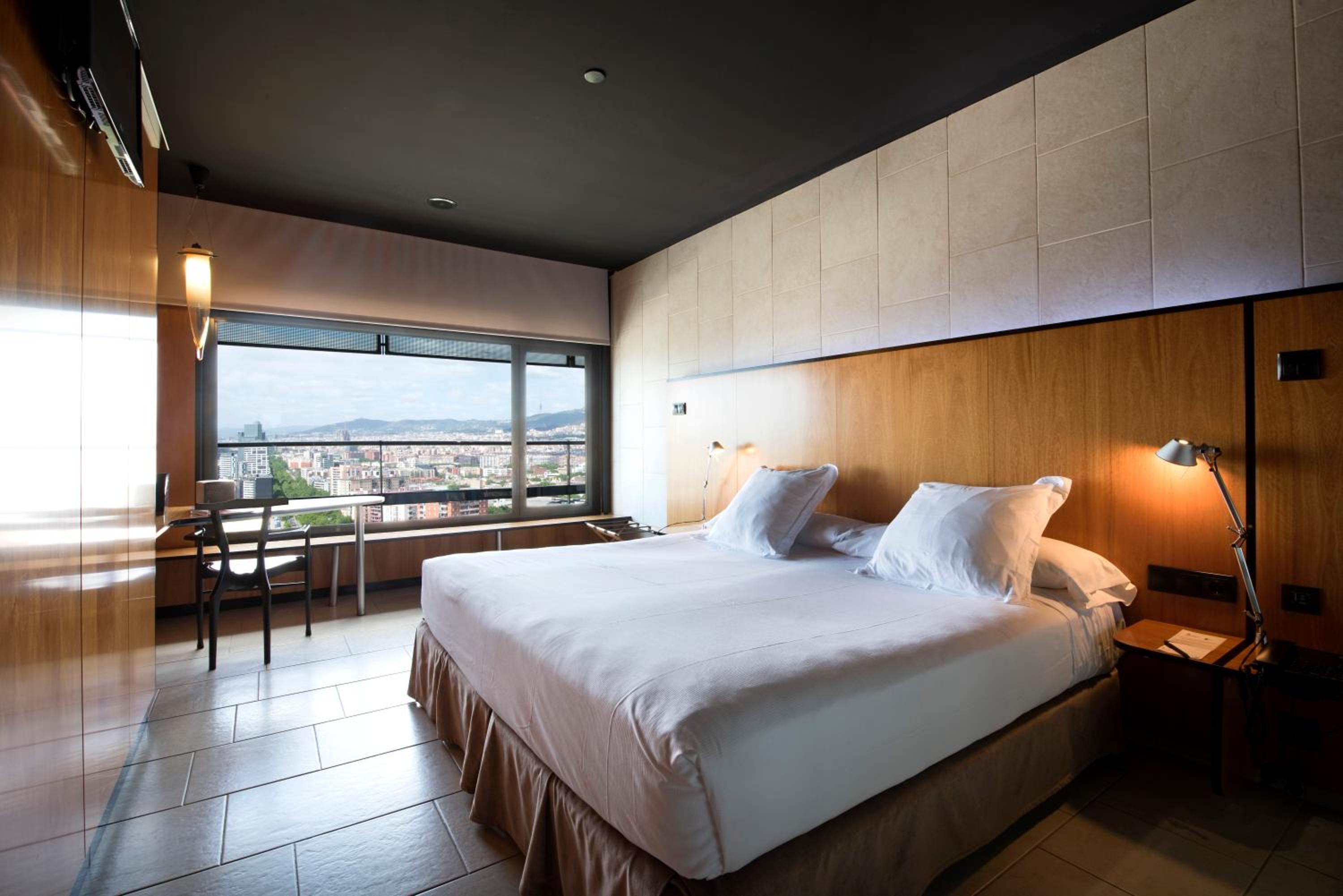 Special Offer - Double or Twin Room with City View and Massage