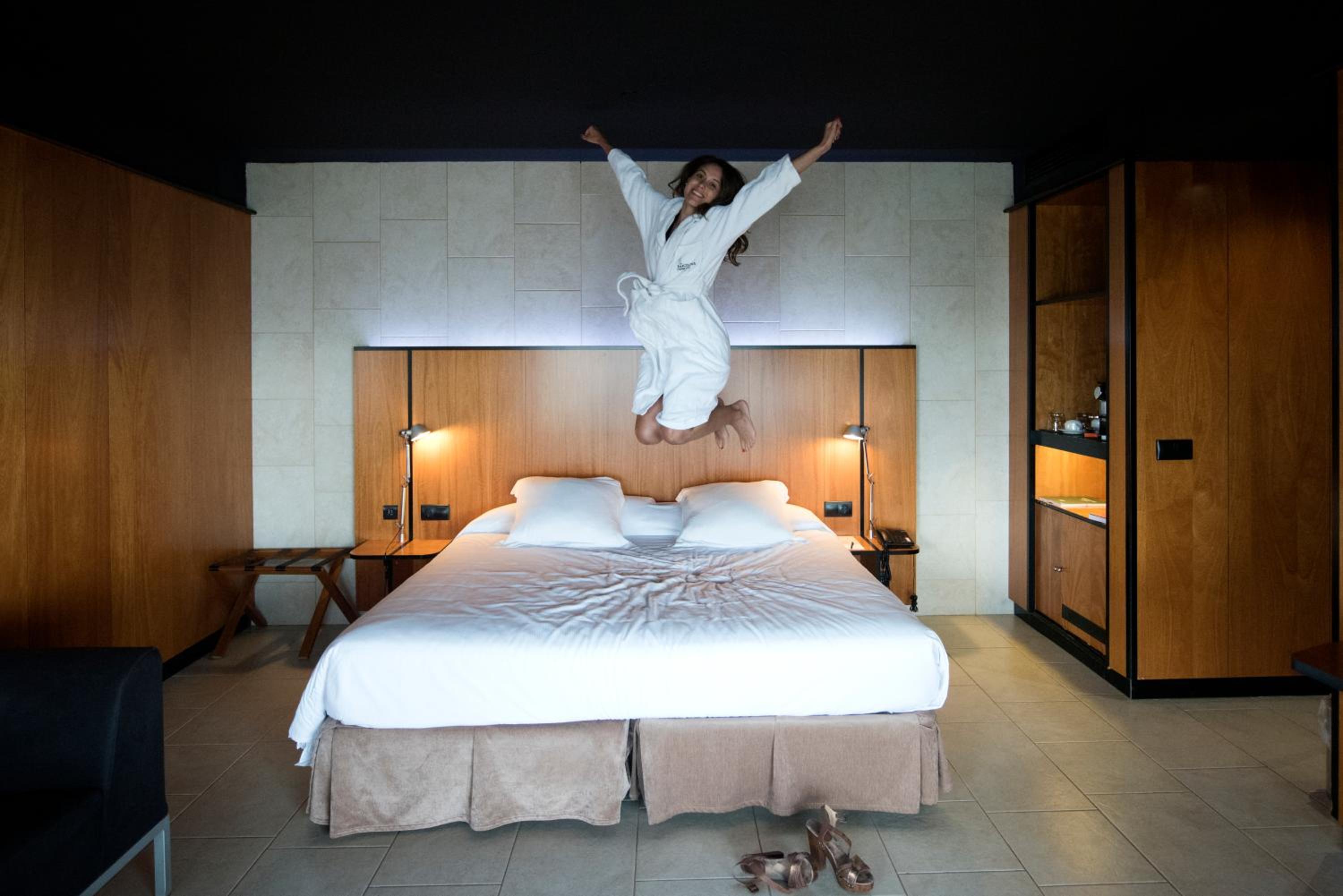 Special Offer - Premium Suite with Massage thumbnail 6