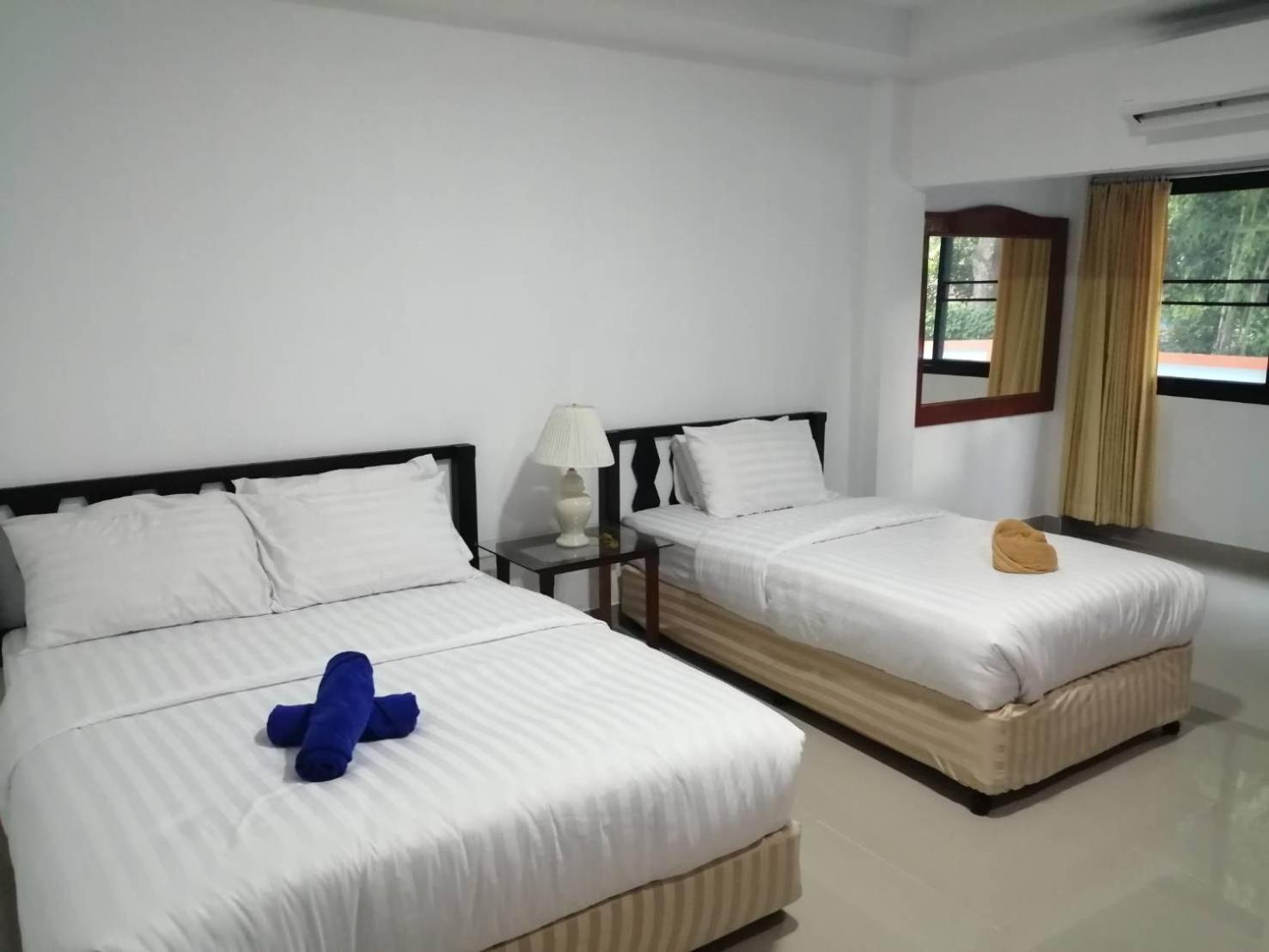 One-Bedroom Apartment - Photo 1