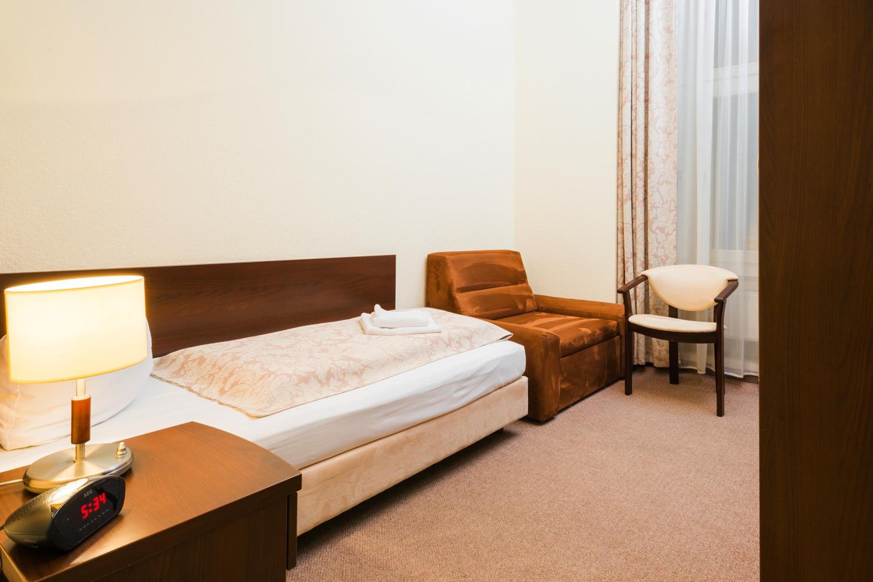 Standard Single Room