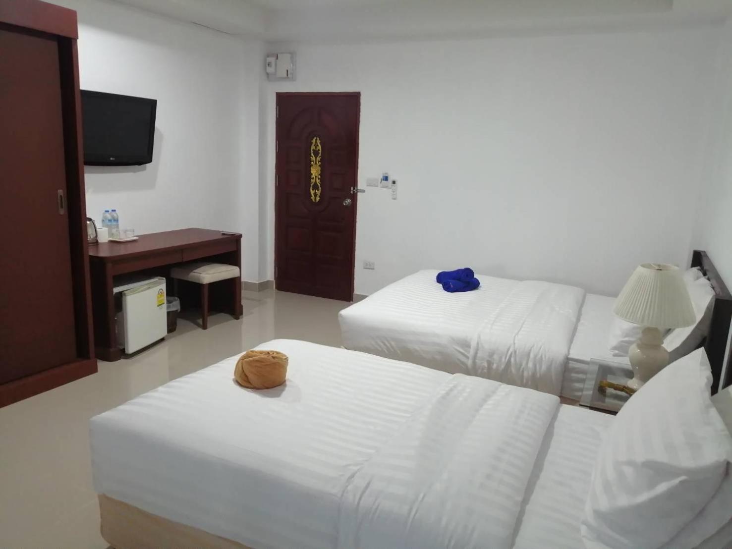 One-Bedroom Apartment - Photo 7